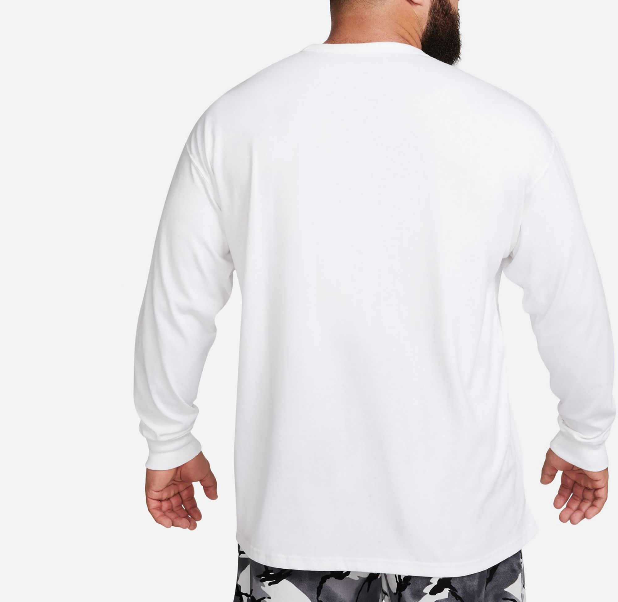 Nike Sportswear Premium Essentials Men's Long-Sleeve Pocket T-Shirt product image