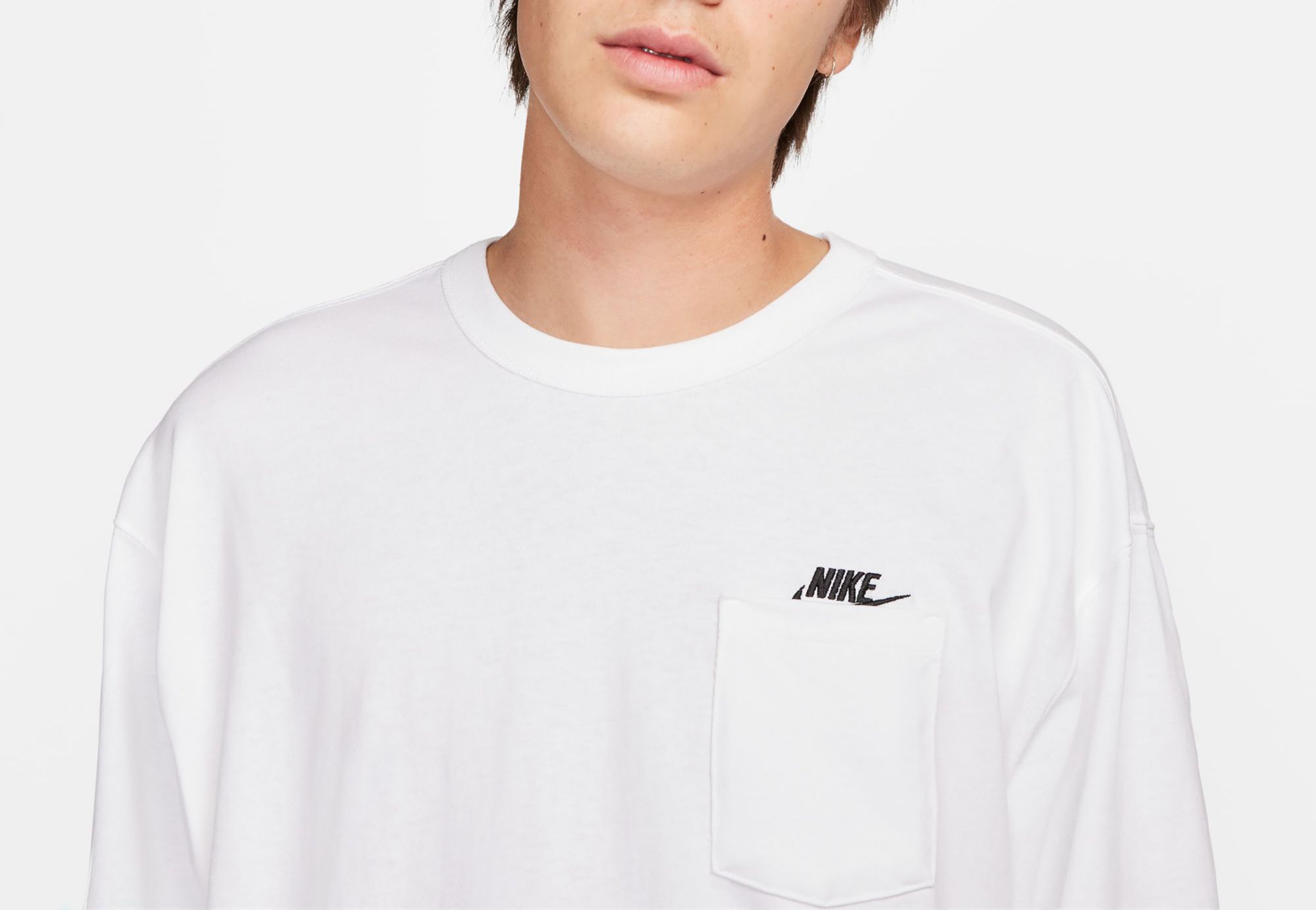 Nike Sportswear Premium Essentials Men's Long-Sleeve Pocket T-Shirt product image