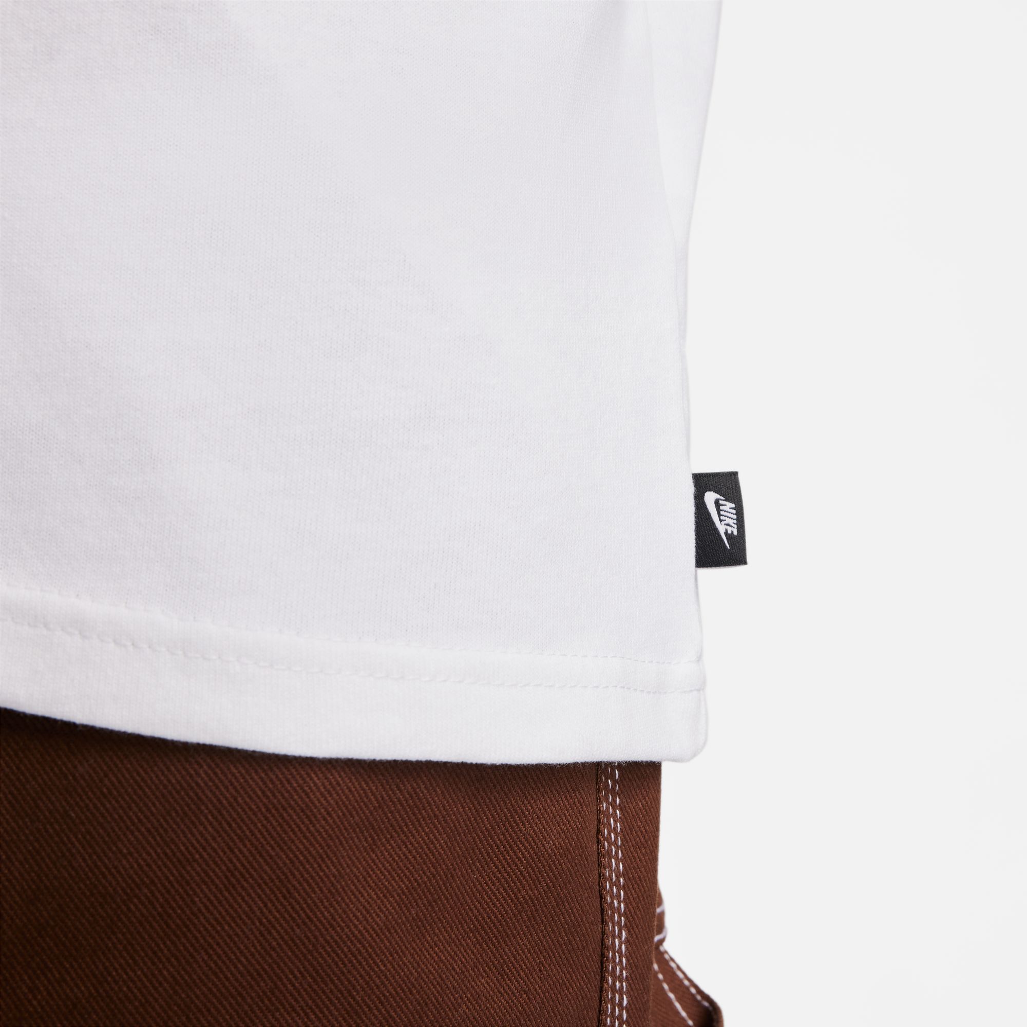 Nike Sportswear Premium Essentials Men's Long-Sleeve Pocket T-Shirt product image