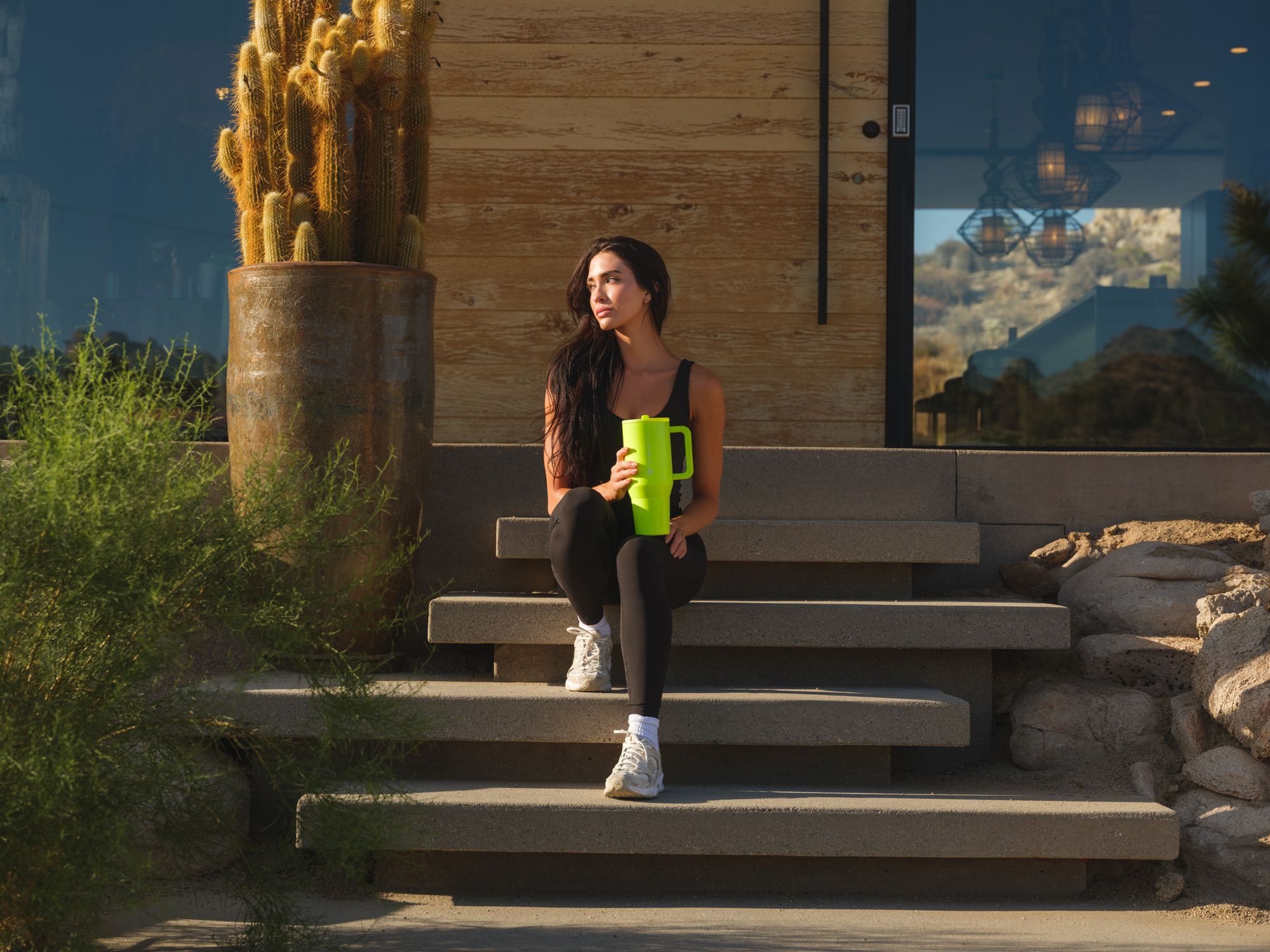 HYDROJUG 32 oz. Traveler Tumbler product image