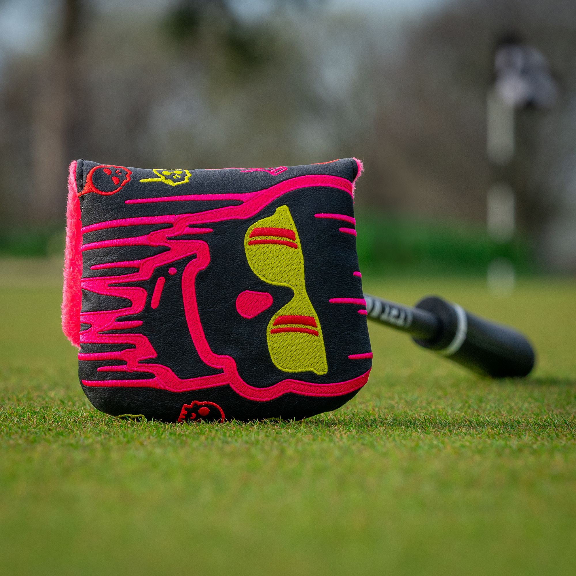 SWAG Melting Skull Small Center-Shaft Mallet Putter Headcover product image