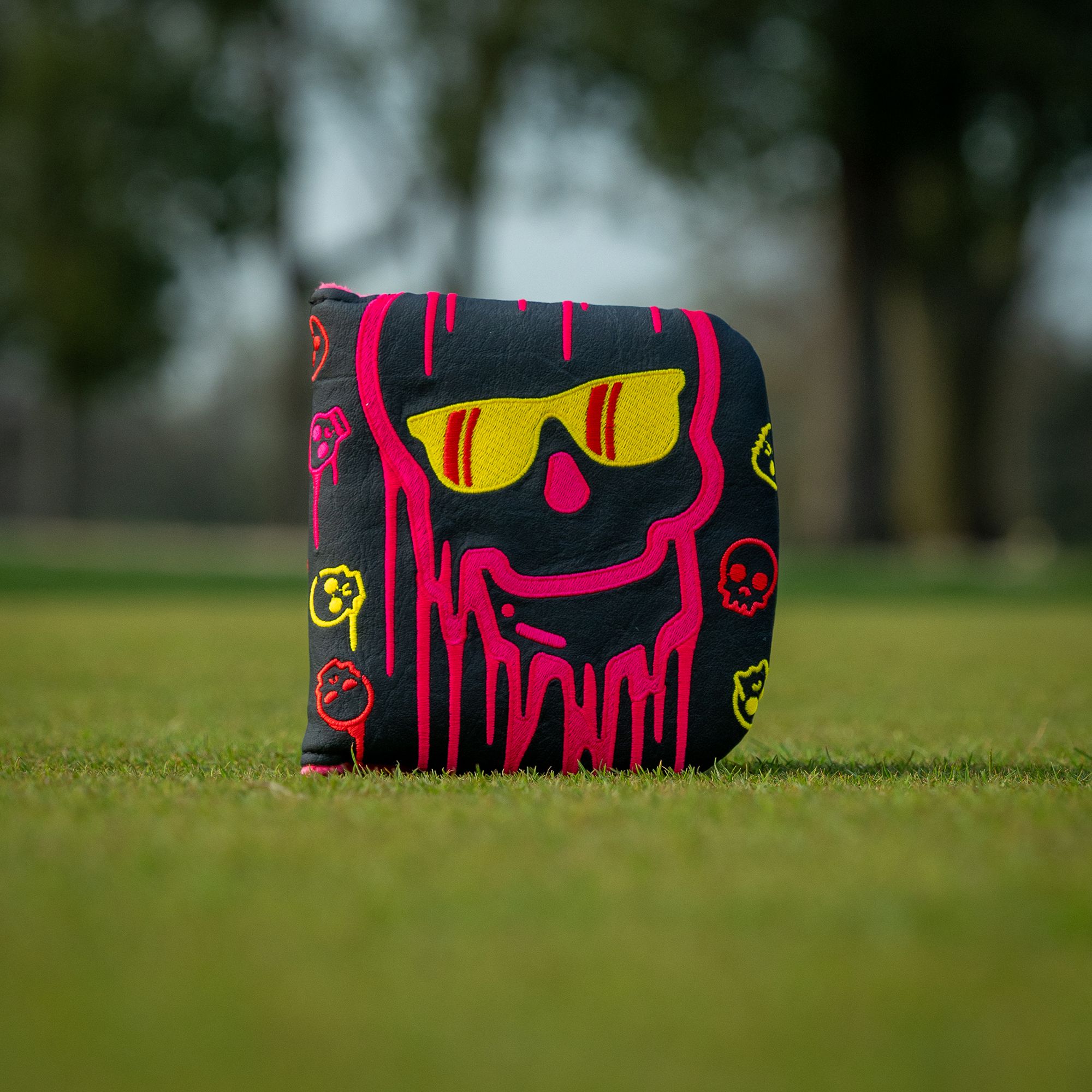 SWAG Melting Skull Large Center-Shaft Mallet Putter Headcover product image