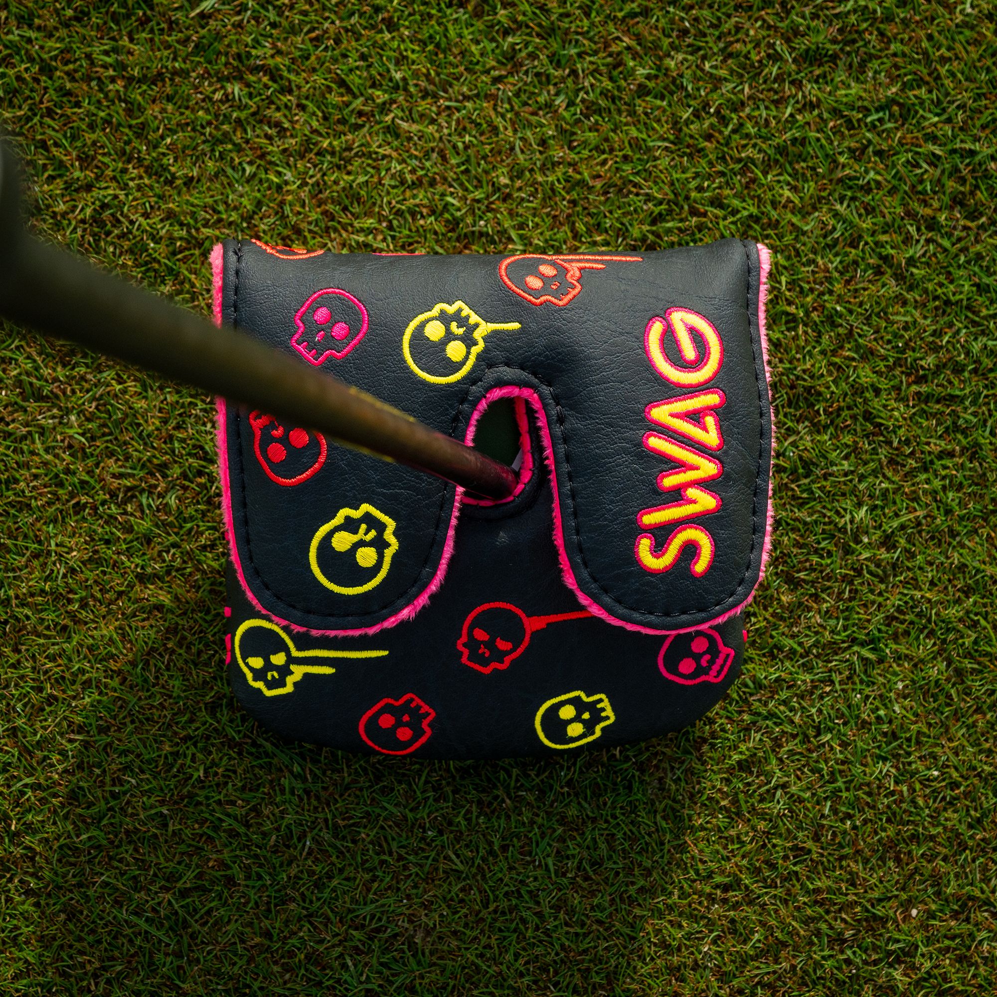 SWAG Melting Skull Large Center-Shaft Mallet Putter Headcover product image