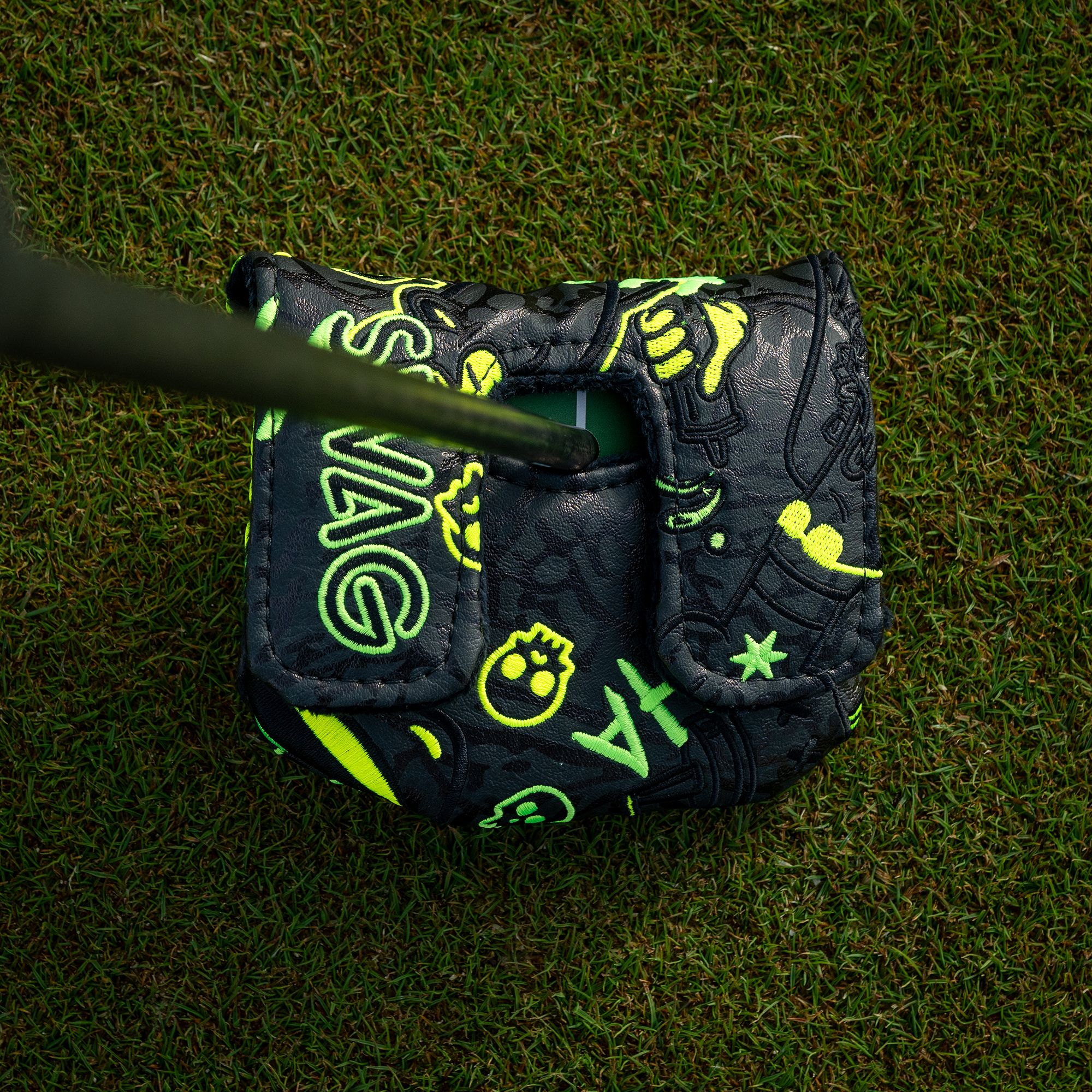 SWAG Greatest Hits Small Center-Shaft Mallet Putter Headcover product image