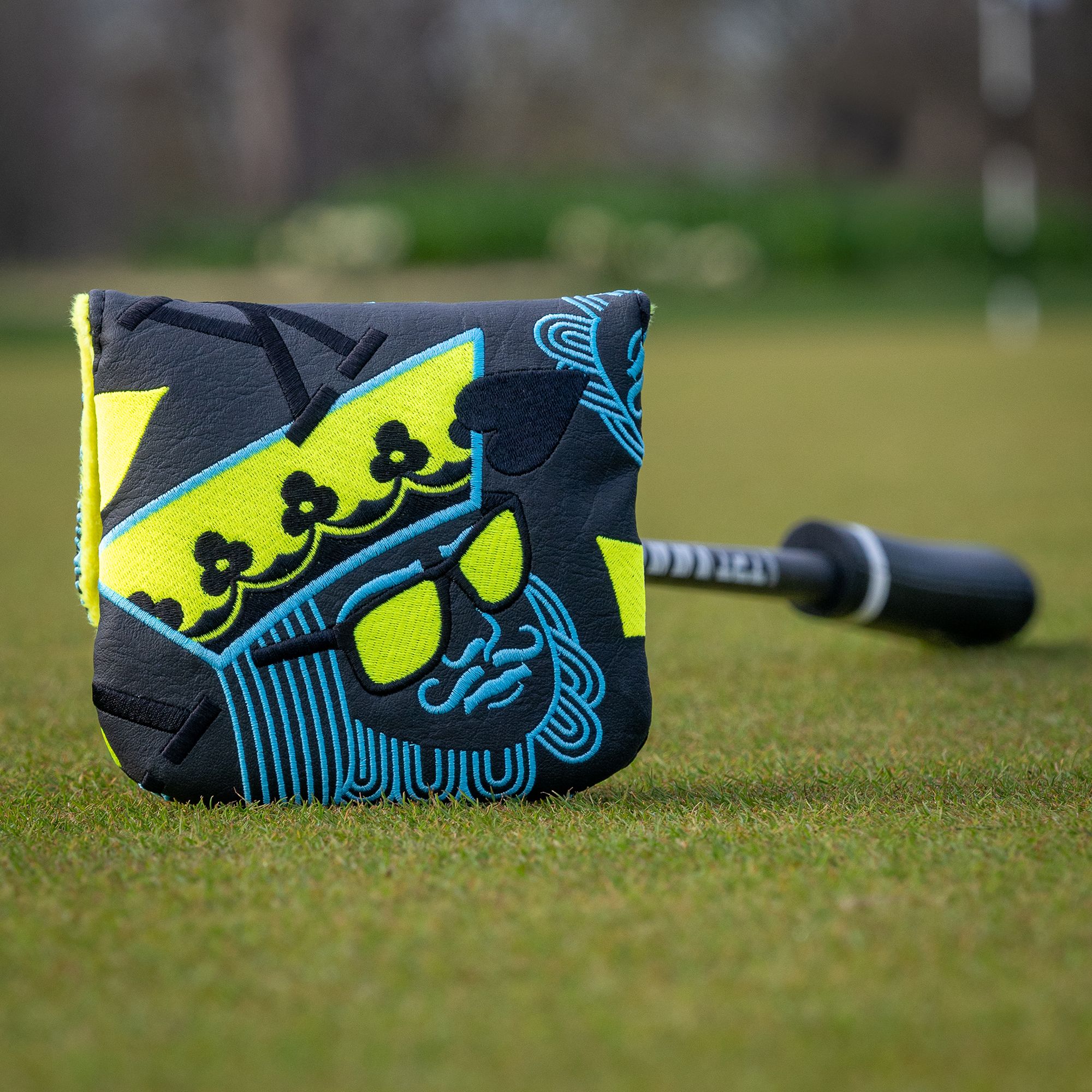 SWAG Poker King Small Center-Shaft Mallet Putter Headcover product image