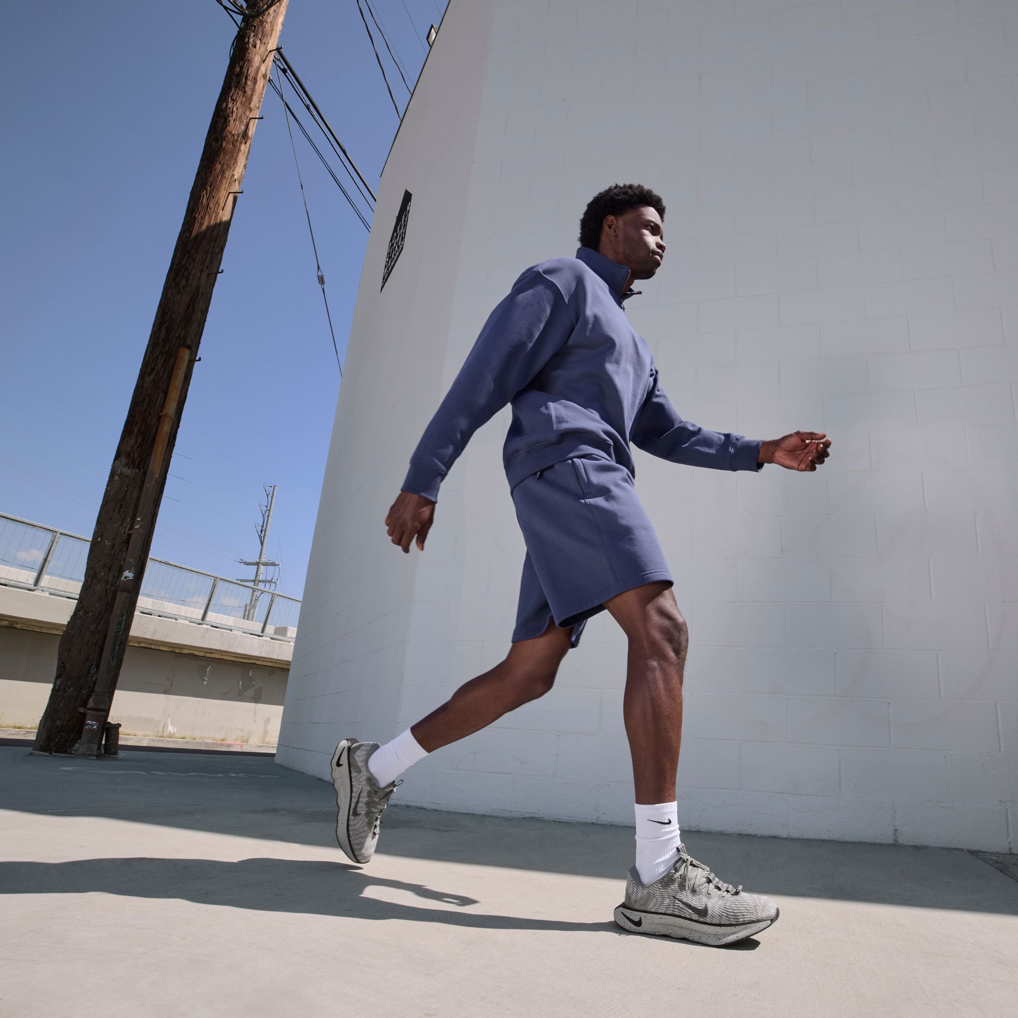 Nike Men's Motiva Walking Shoes product image