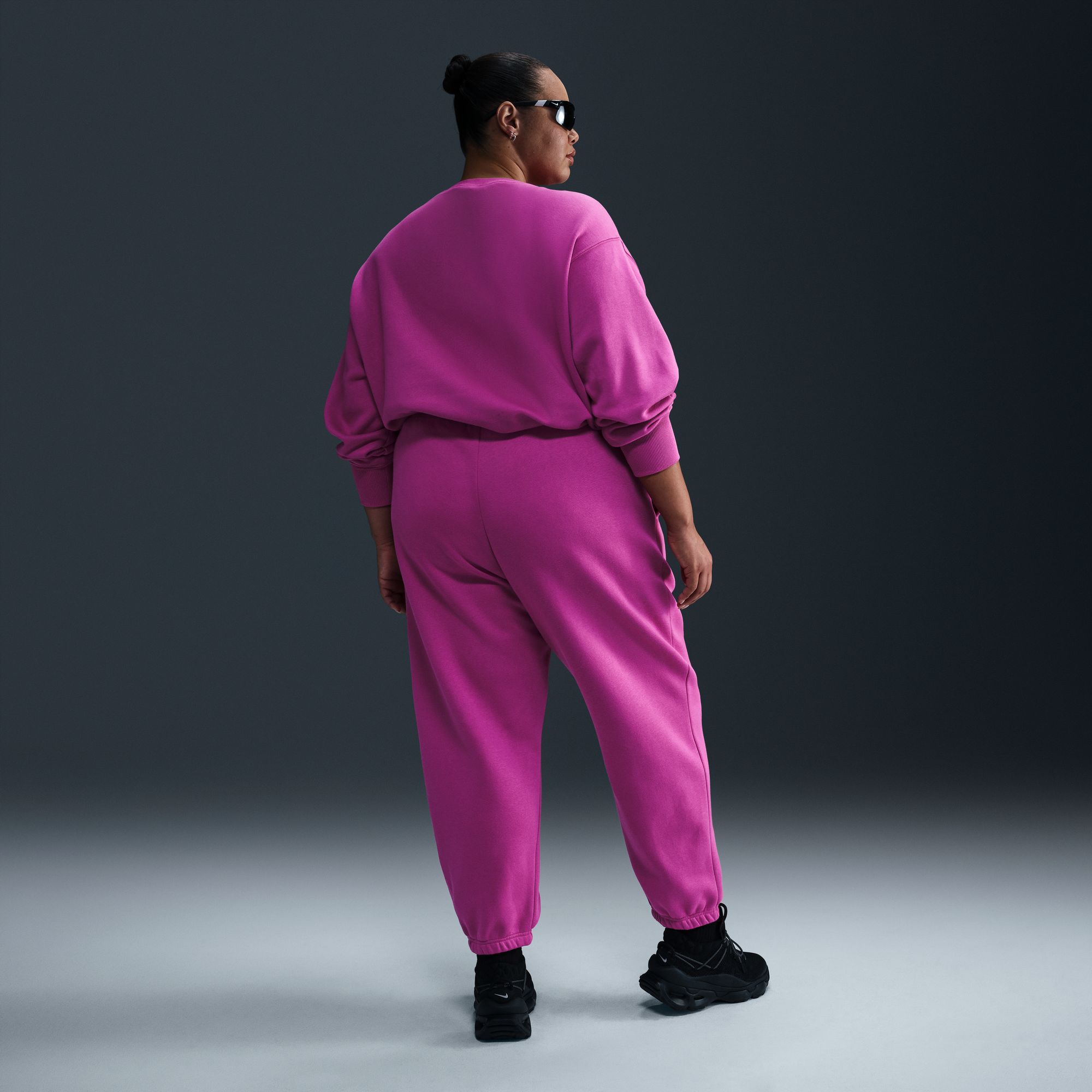 Nike Women's Sportswear Phoenix Fleece Oversized Crewneck Sweatshirt (Plus Size) product image