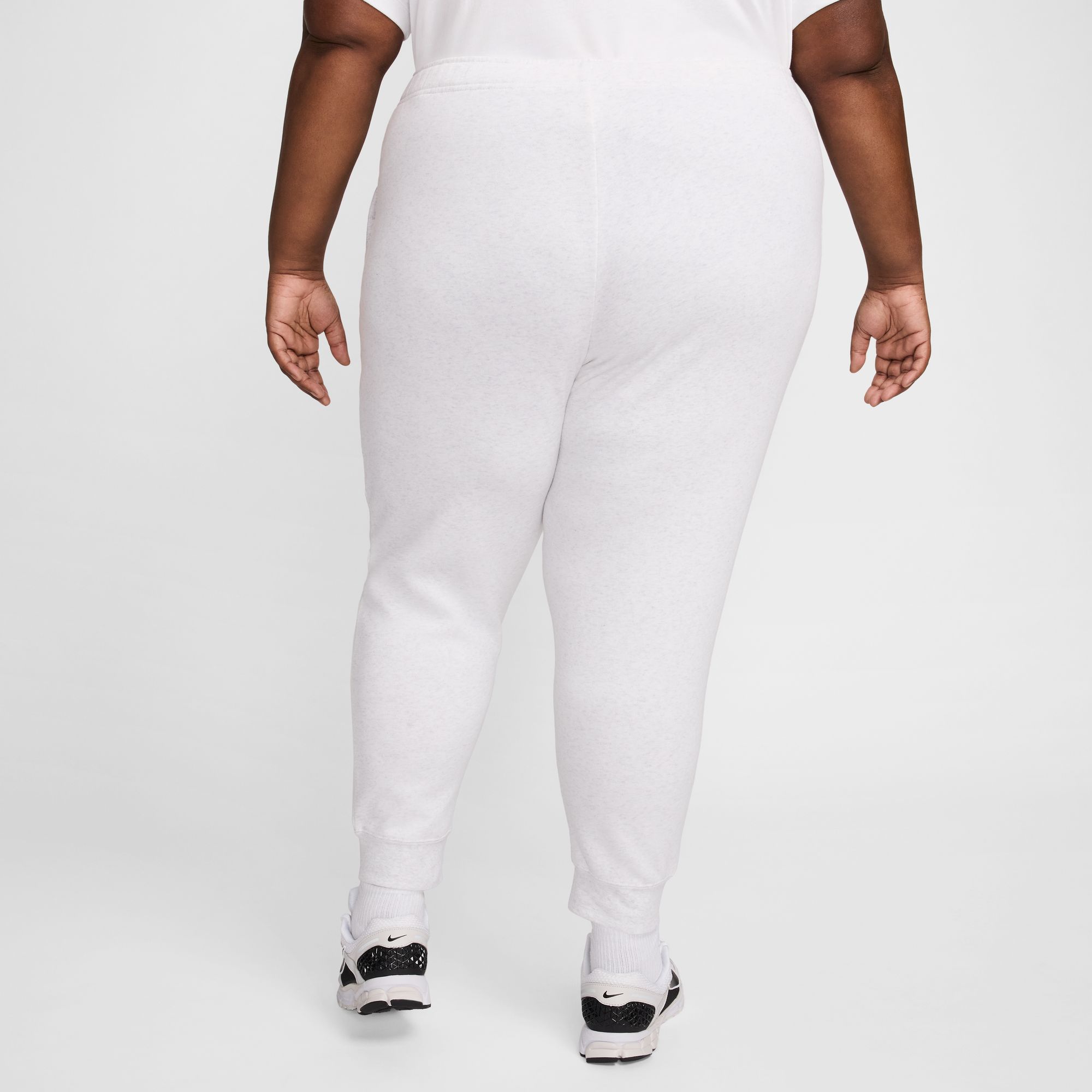 Nike Sportswear Women's Club Fleece Mid-Rise Joggers (Plus Size) product image