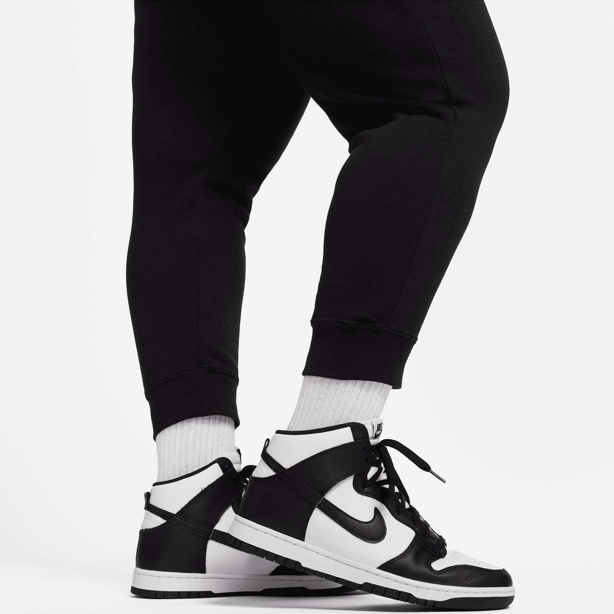 Nike Sportswear Women's Club Fleece Mid-Rise Joggers (Plus Size) product image