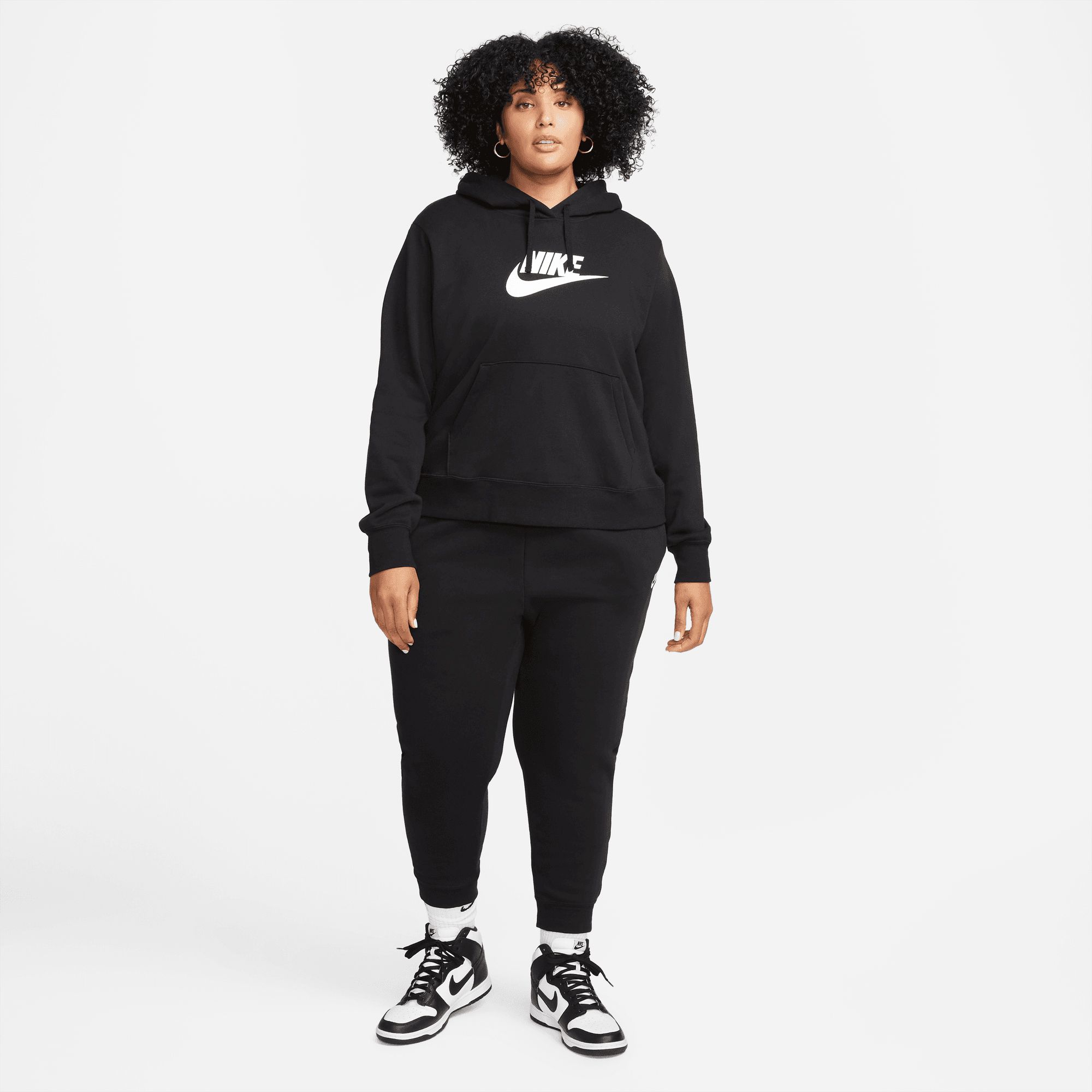Nike Sportswear Women's Club Fleece Mid-Rise Joggers (Plus Size) product image