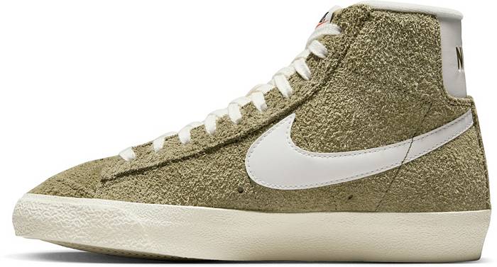 10 Nike Blazer Outfit Ideas for Men and Women!
