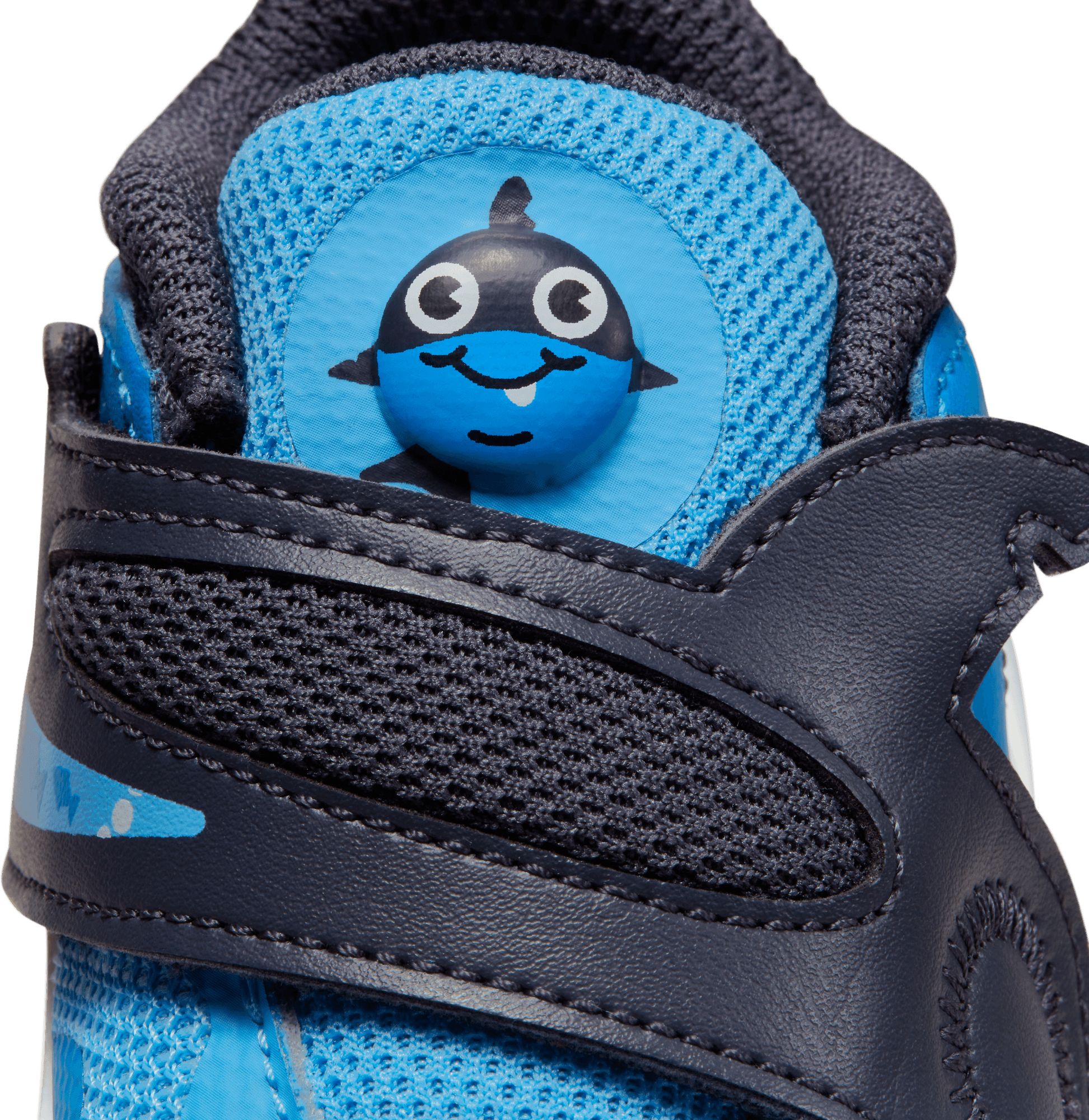 Nike Toddler Team Hustle D 11 Lil Basketball Shoes product image