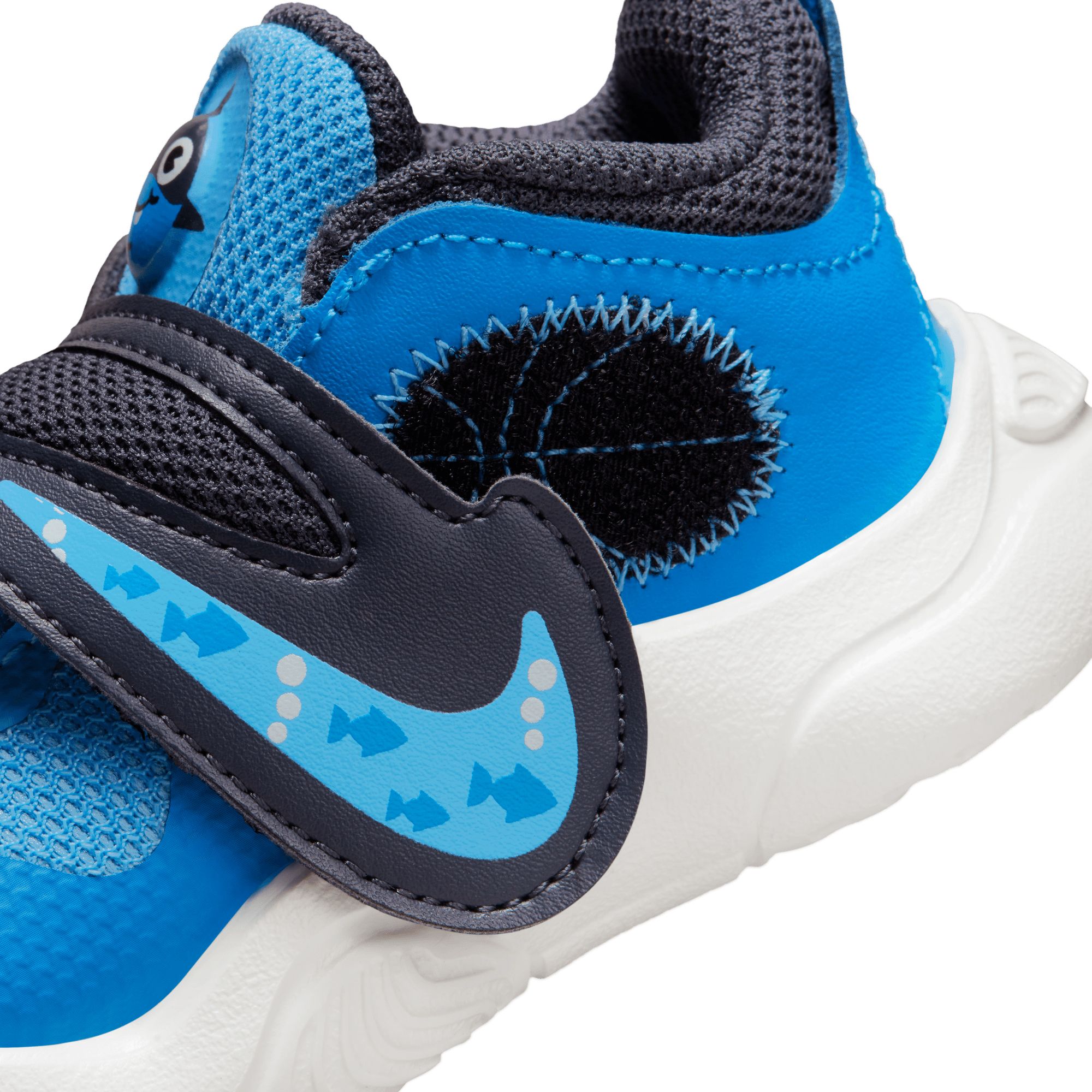 Nike Toddler Team Hustle D 11 Lil Basketball Shoes product image