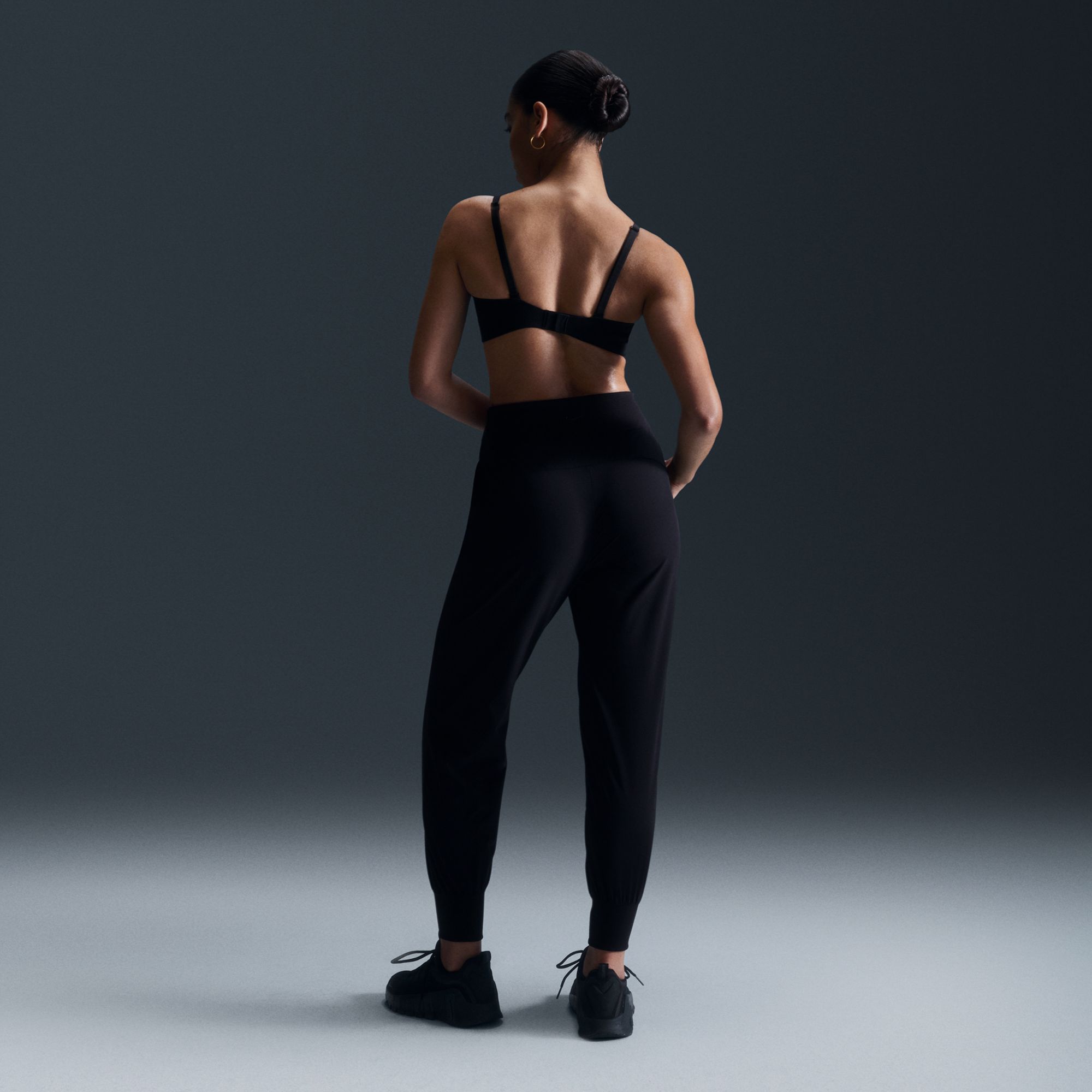 Nike Women's Dri-FIT Bliss Mid-Rise 7/8 Joggers product image