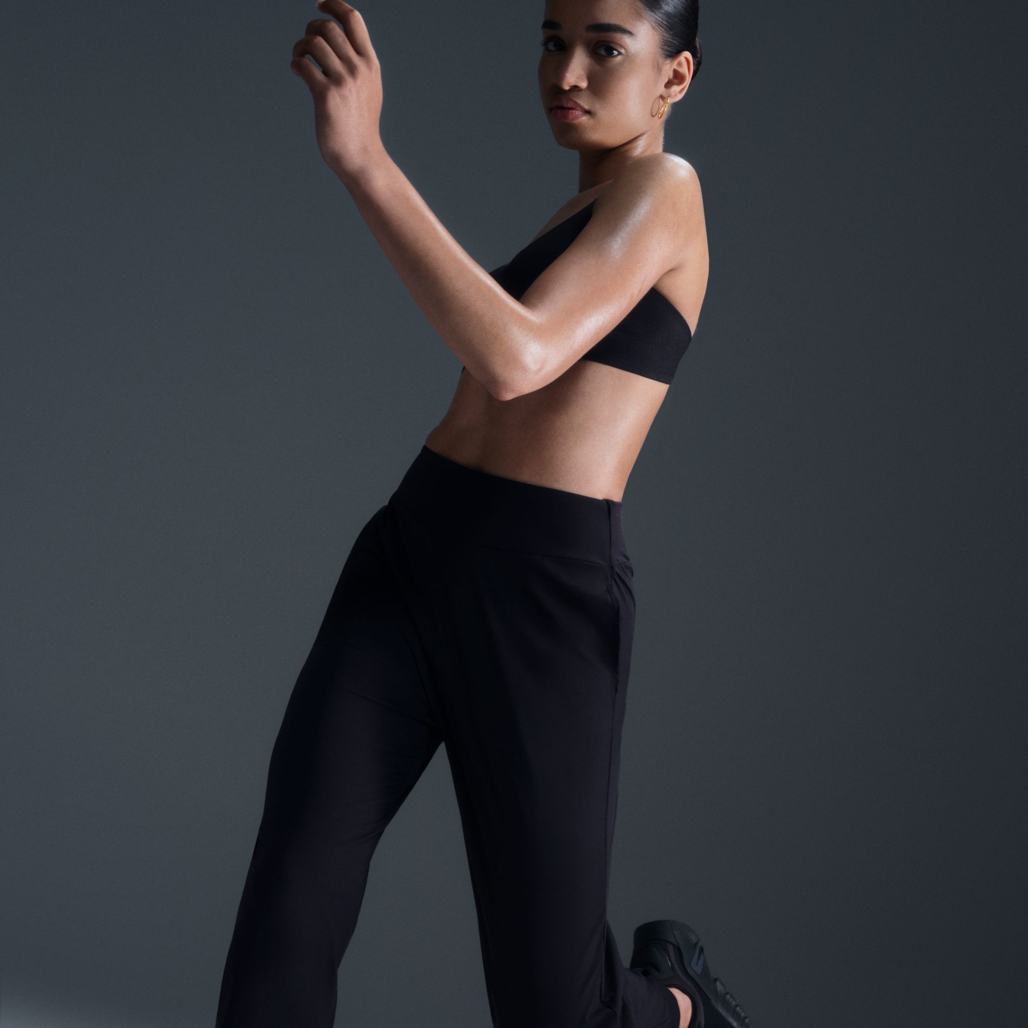 Nike Women's Dri-FIT Bliss Mid-Rise 7/8 Joggers product image