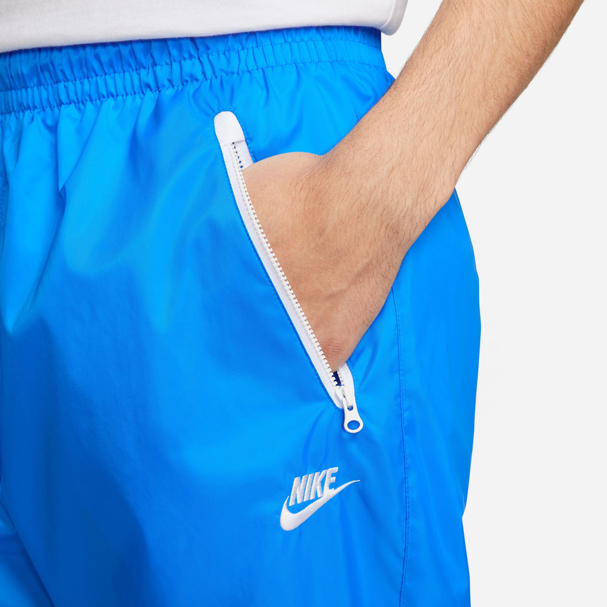 Nike Men's Windrunner Woven Lined Pants product image