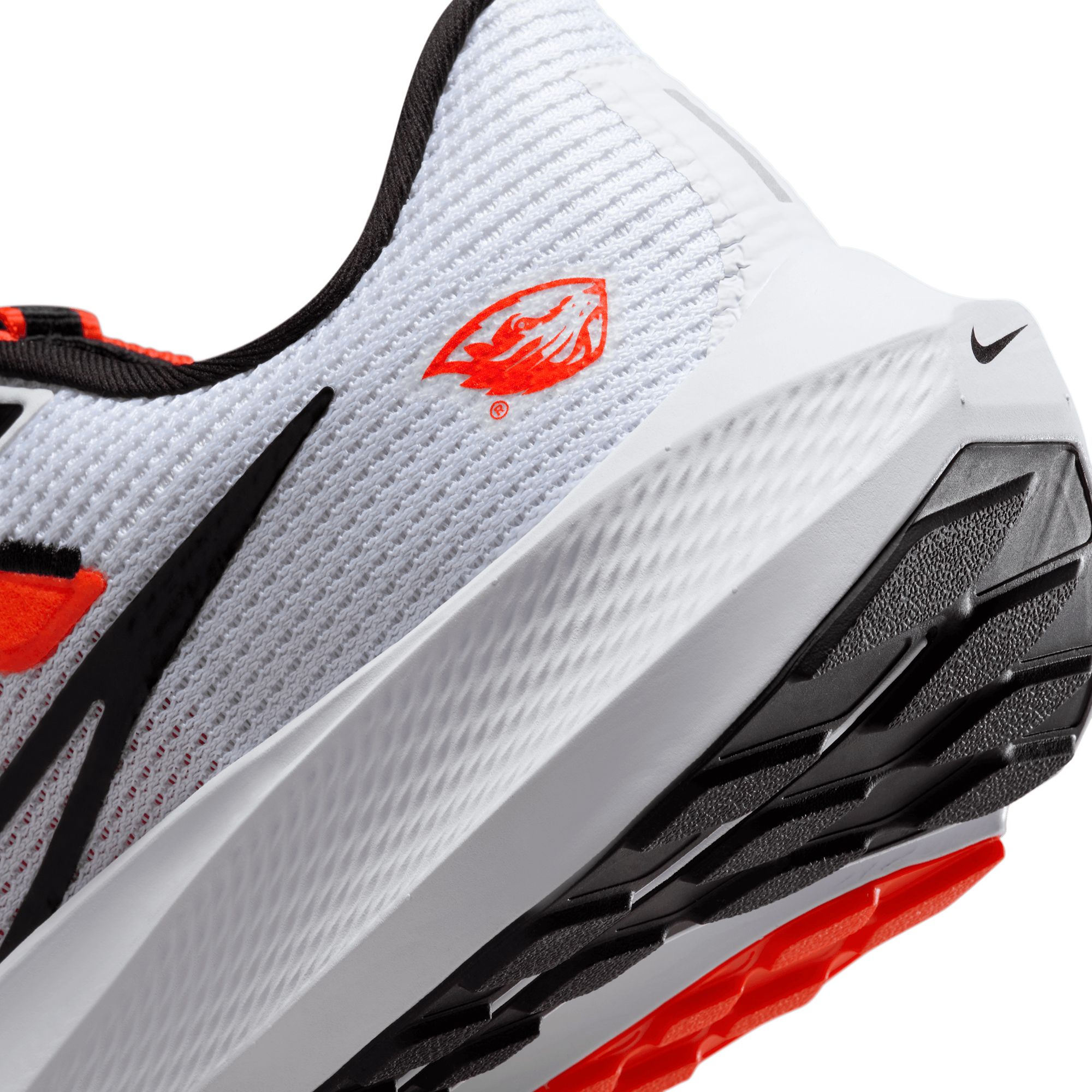 Nike Pegasus 40 Oregon State Running Shoes product image