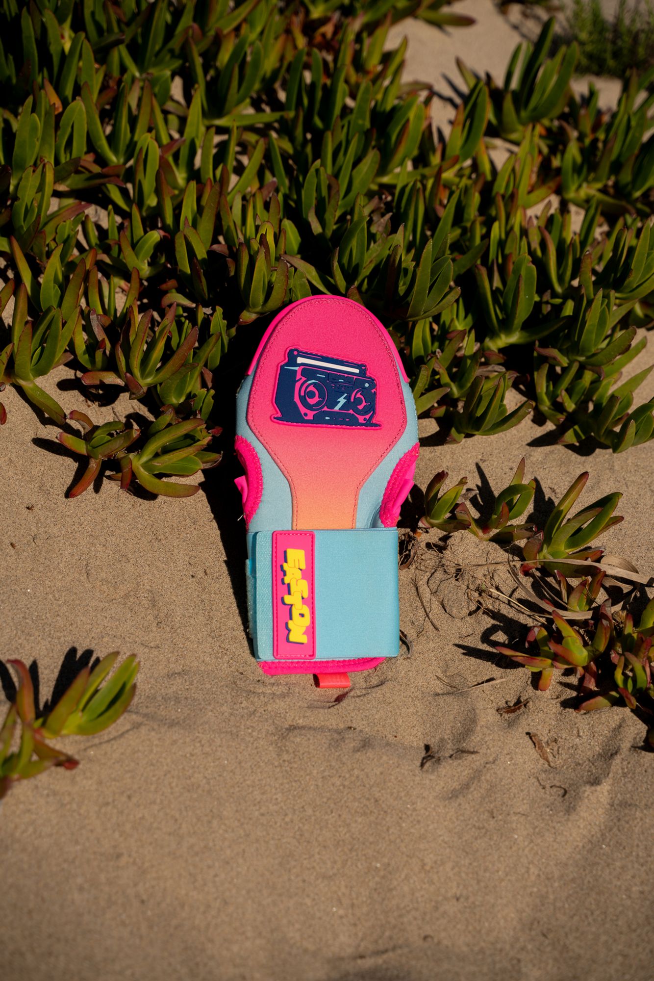 Easton Adult Spring Break Boombox Sliding Mitt product image