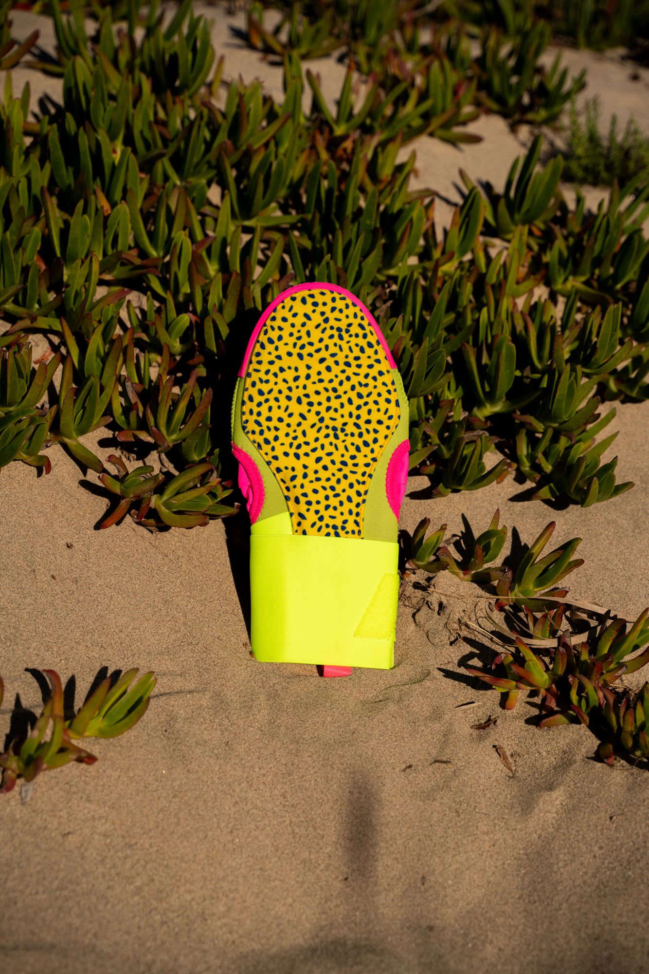 Easton Adult Spring Break The Dub Sliding Mitt product image