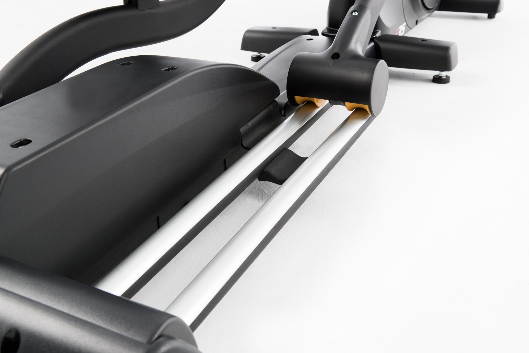 Sole E35 Elliptical (2020) – Floor Model product image