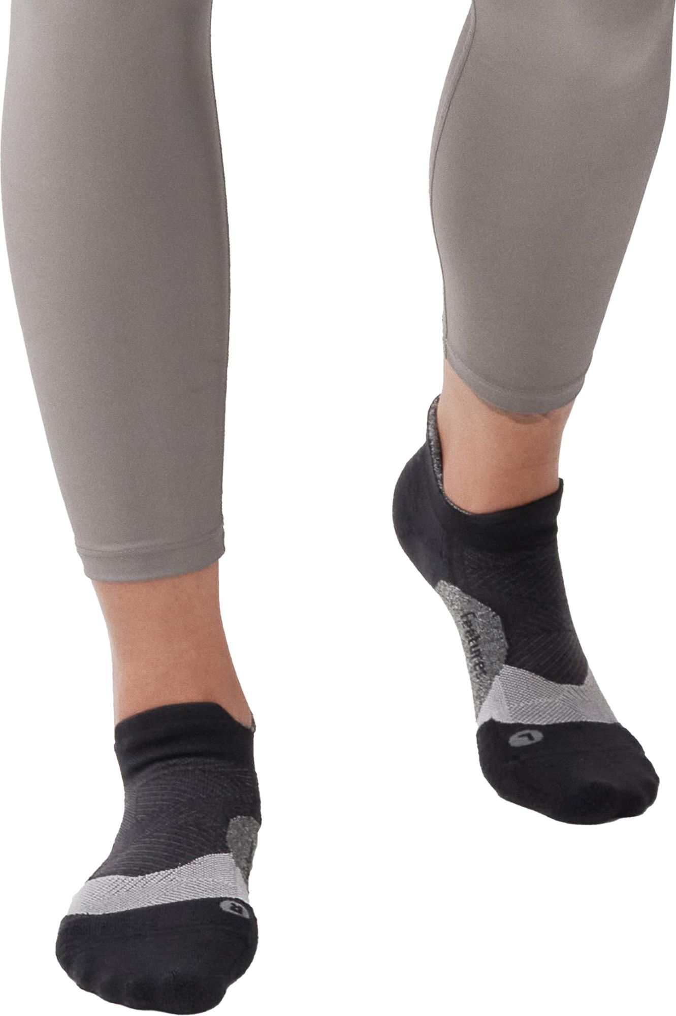 Feetures Elite Light Cushion No Show Tab product image