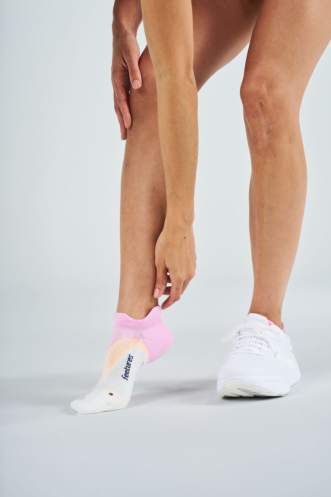 Feetures Elite Light Cushion No Show Tab product image