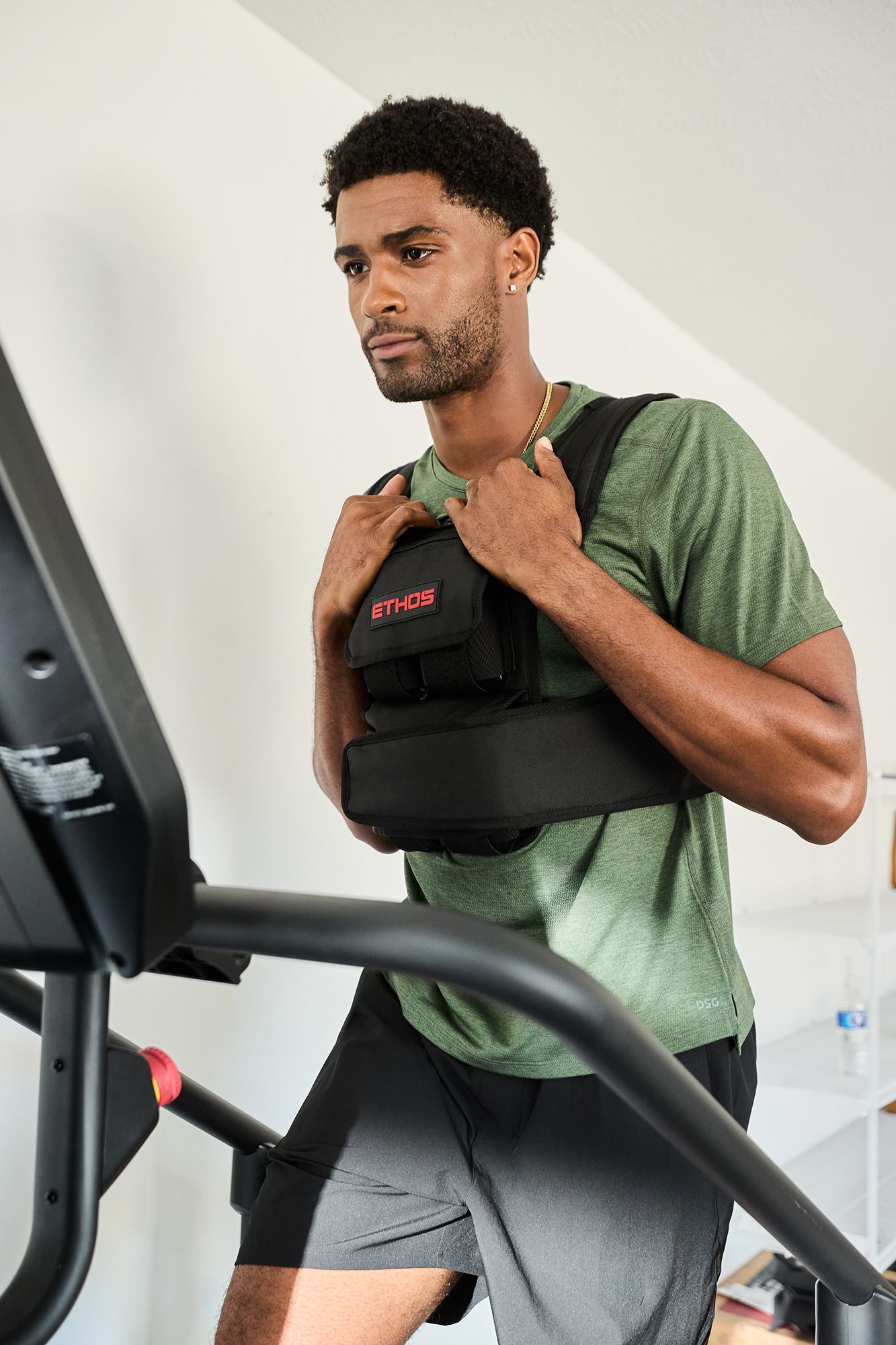 ETHOS Adjustable 20 lb. Weighted Vest product image