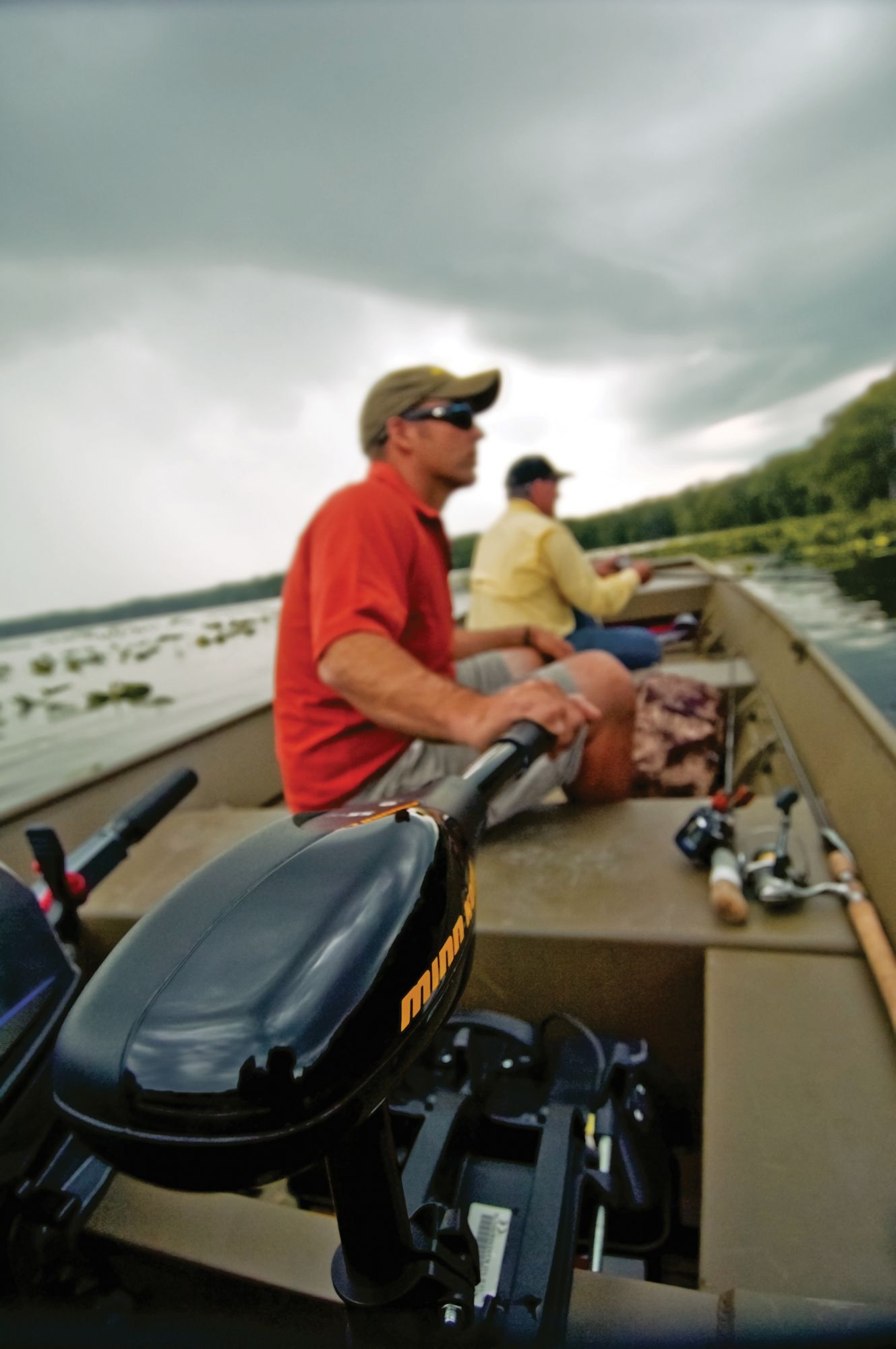 Minn Kota Endura C2 Freshwater Transom Mount Trolling Motor-Floor Model product image