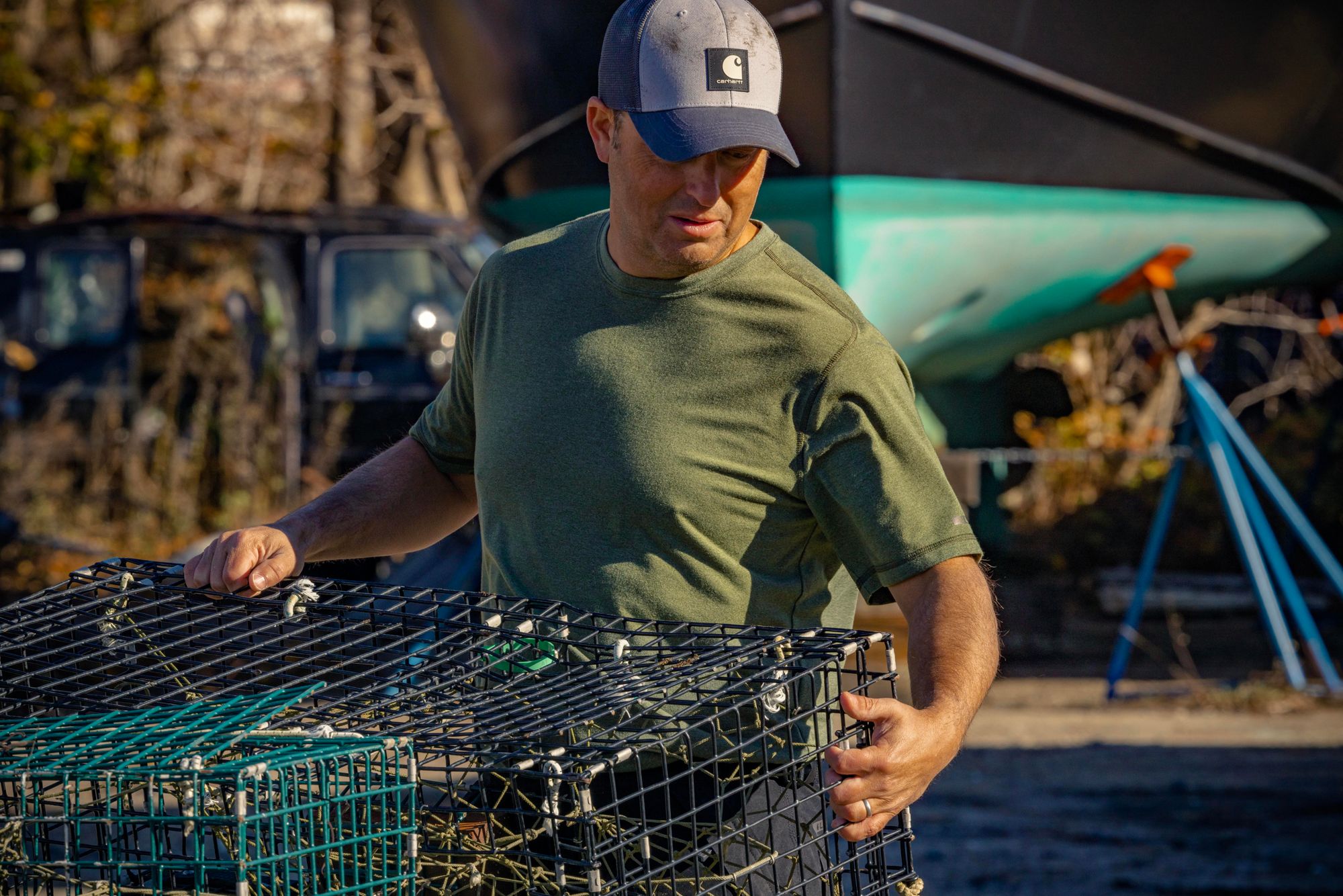 Carhartt Men's Rugged Flex Twill Mesh Back Logo Patch Cap product image