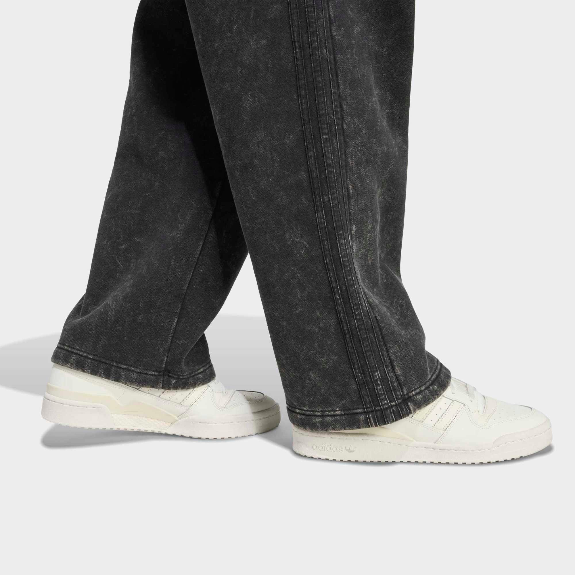 adidas Men's Washed Sweatpants product image