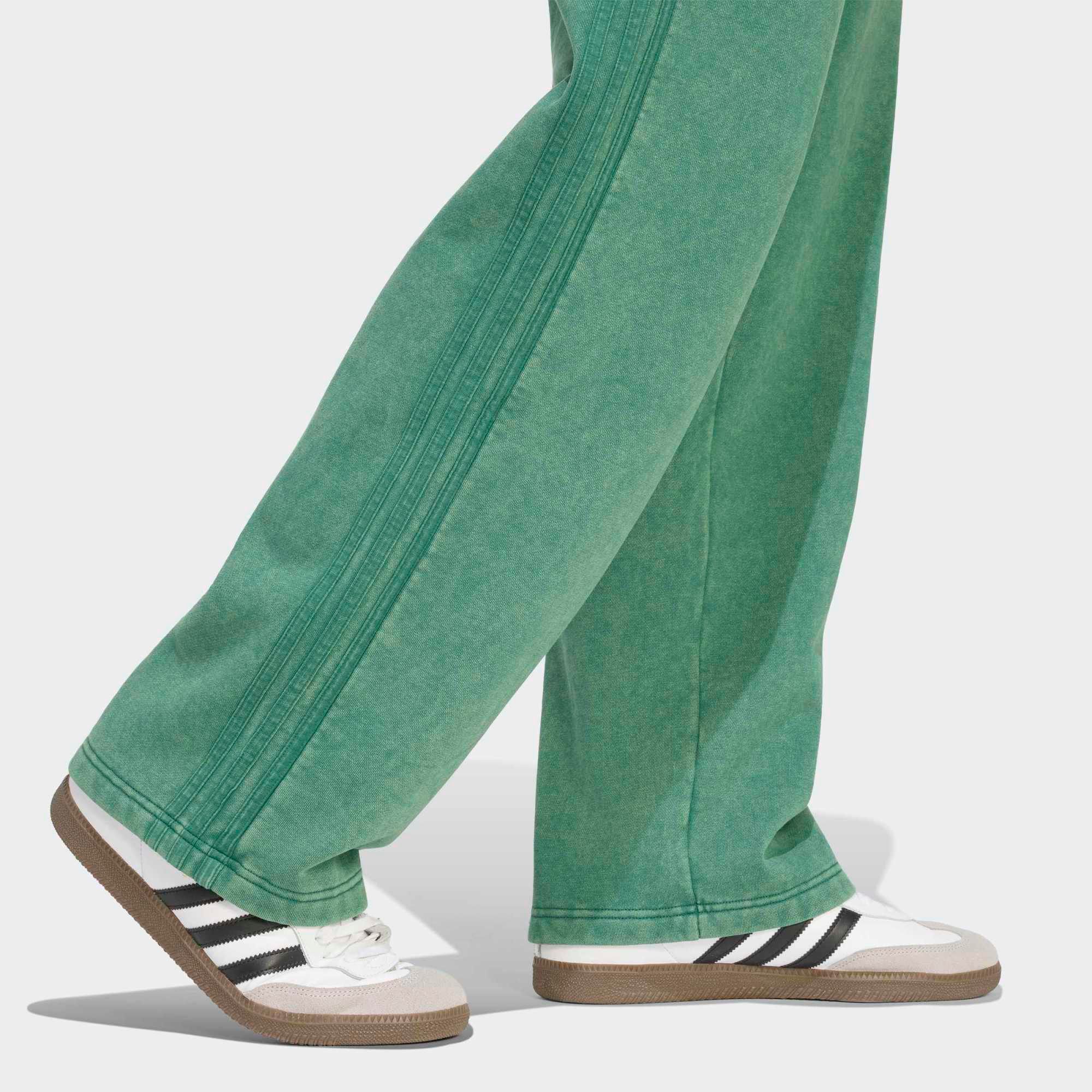 adidas Originals Men's Trefoil Essentials Loose Washed Fleece Pants product image