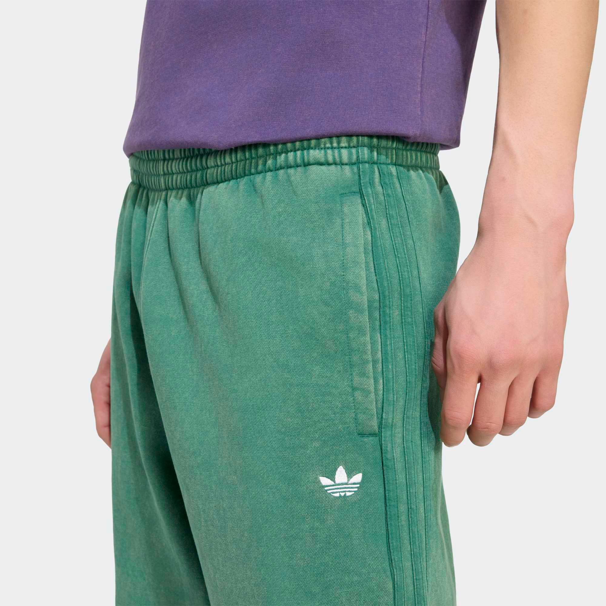adidas Originals Men's Trefoil Essentials Loose Washed Fleece Pants product image