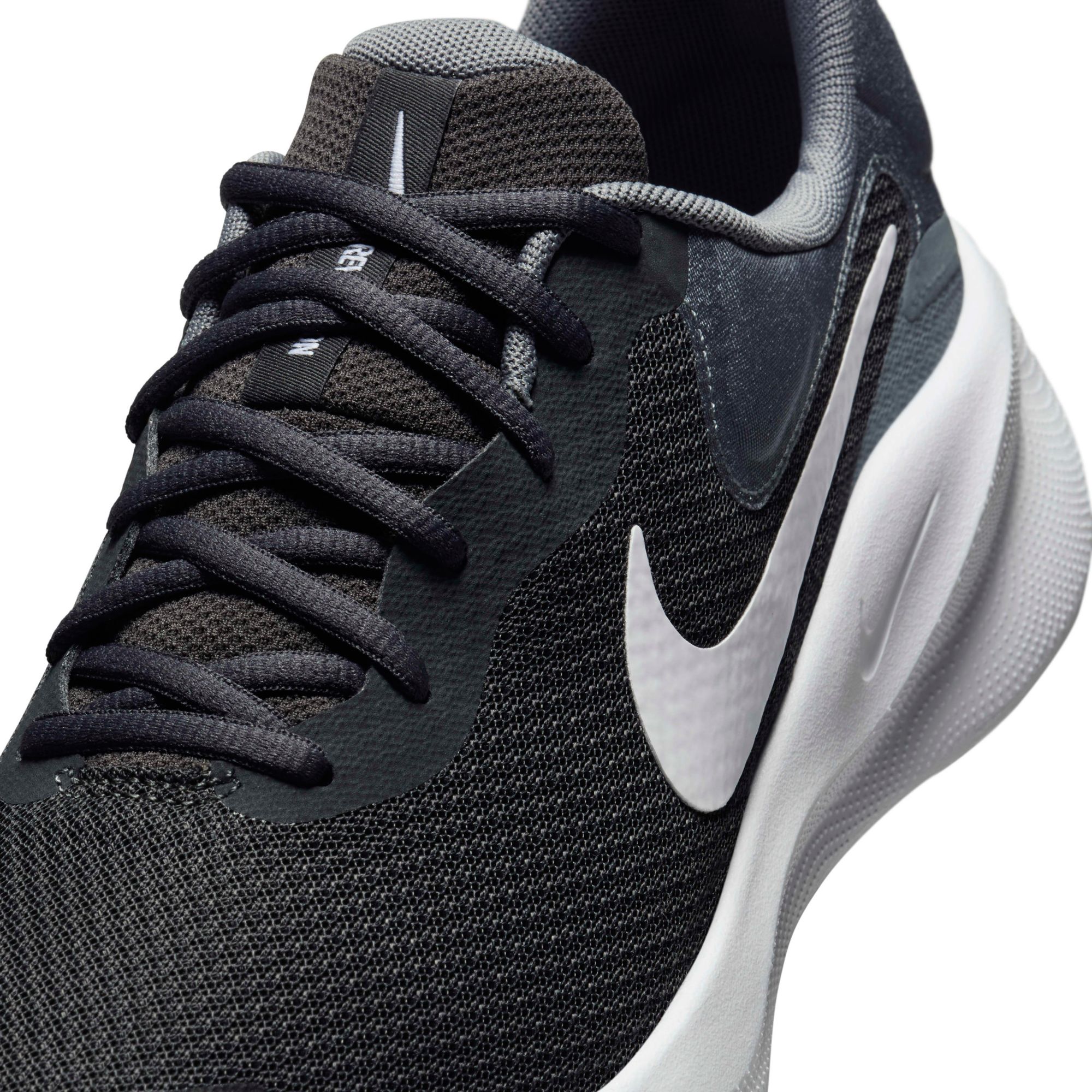 Nike Men's Revolution 7 Running Shoes product image