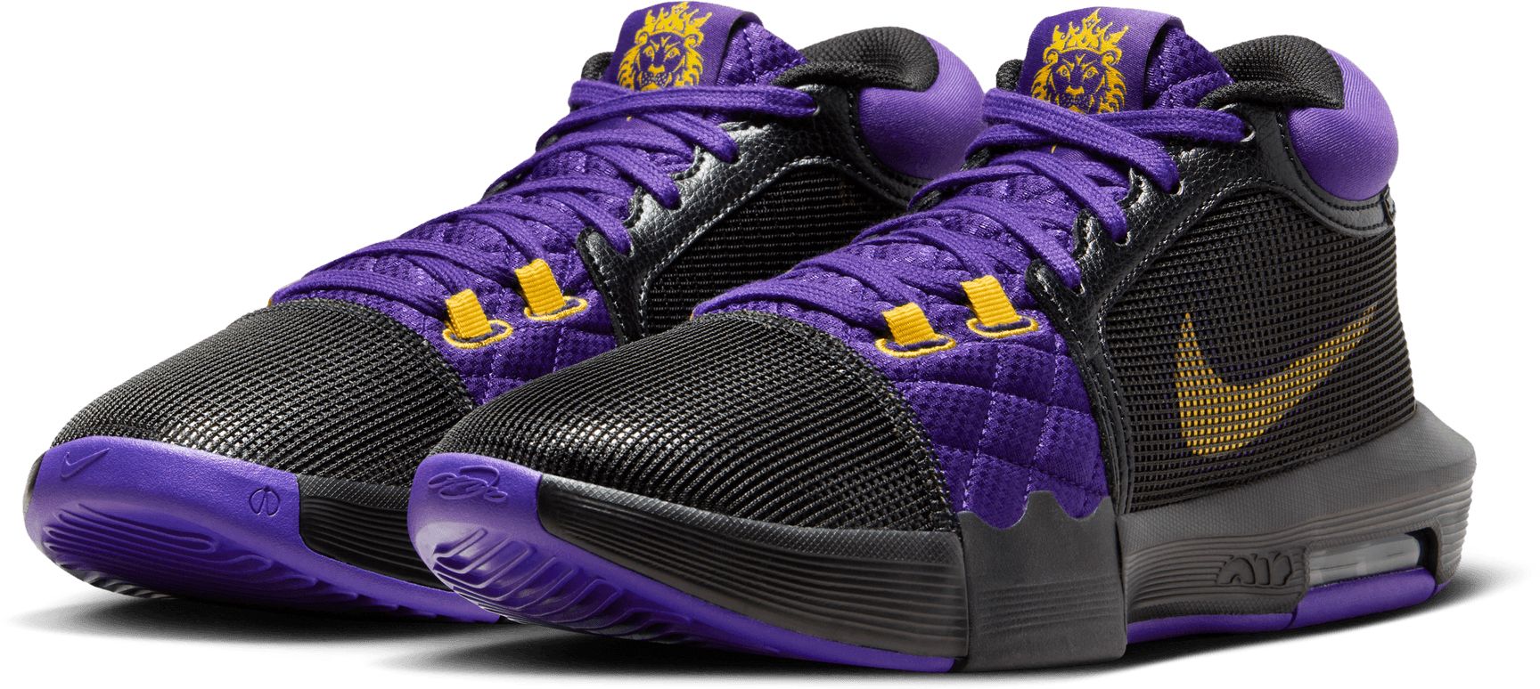 Nike LeBron Witness 8 Basketball Shoes product image