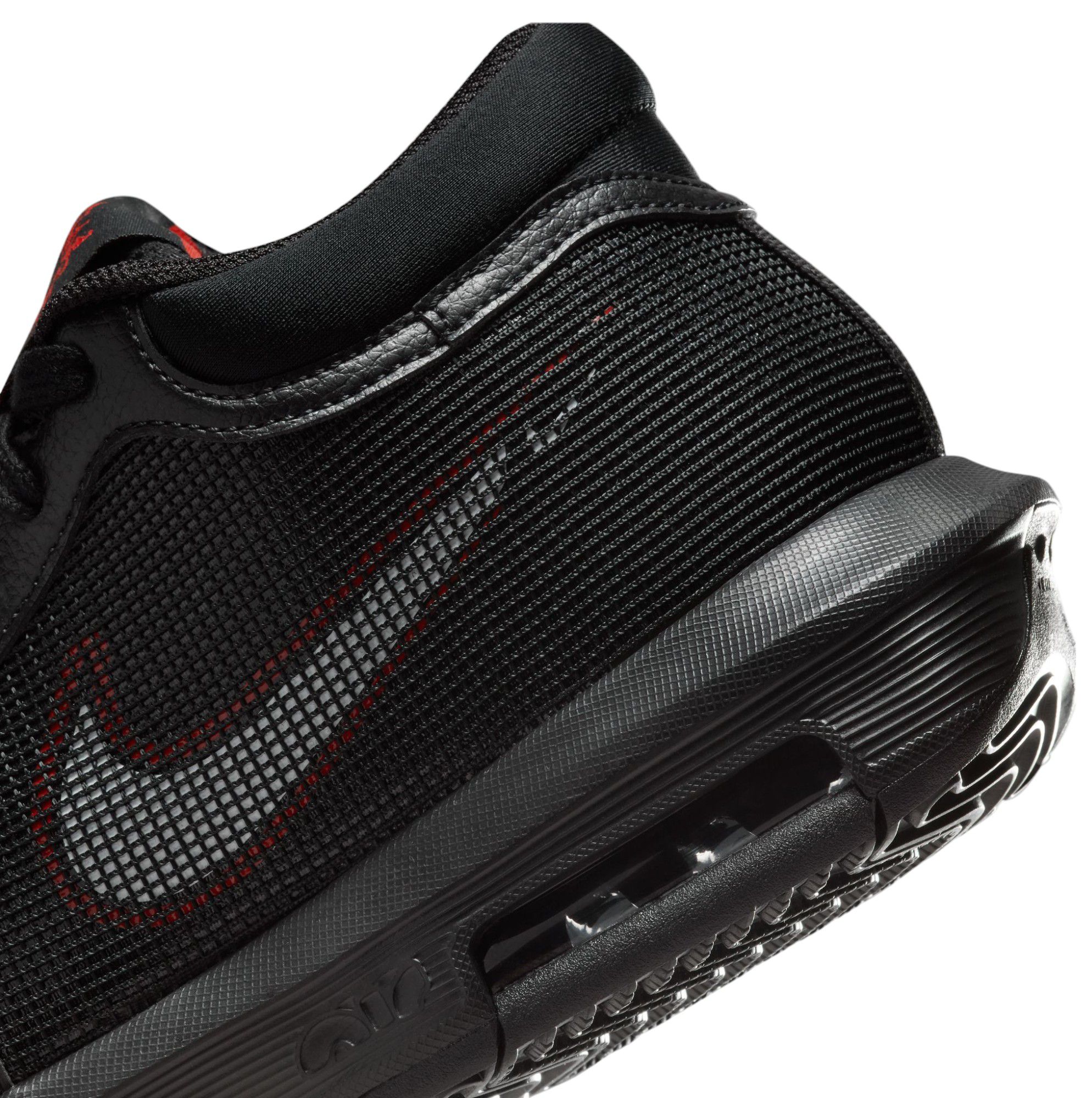 Nike LeBron Witness 8 Basketball Shoes product image