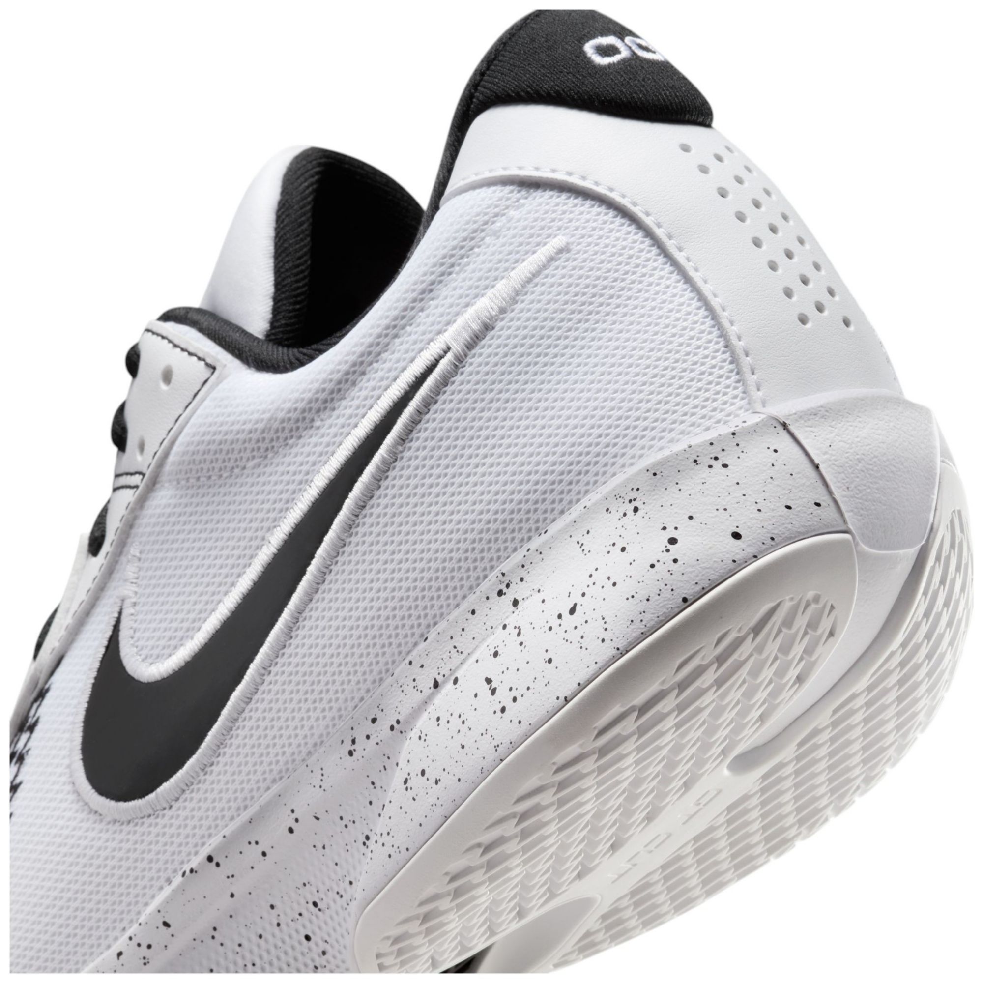 Nike G.T. Cut Academy Basketball Shoes product image