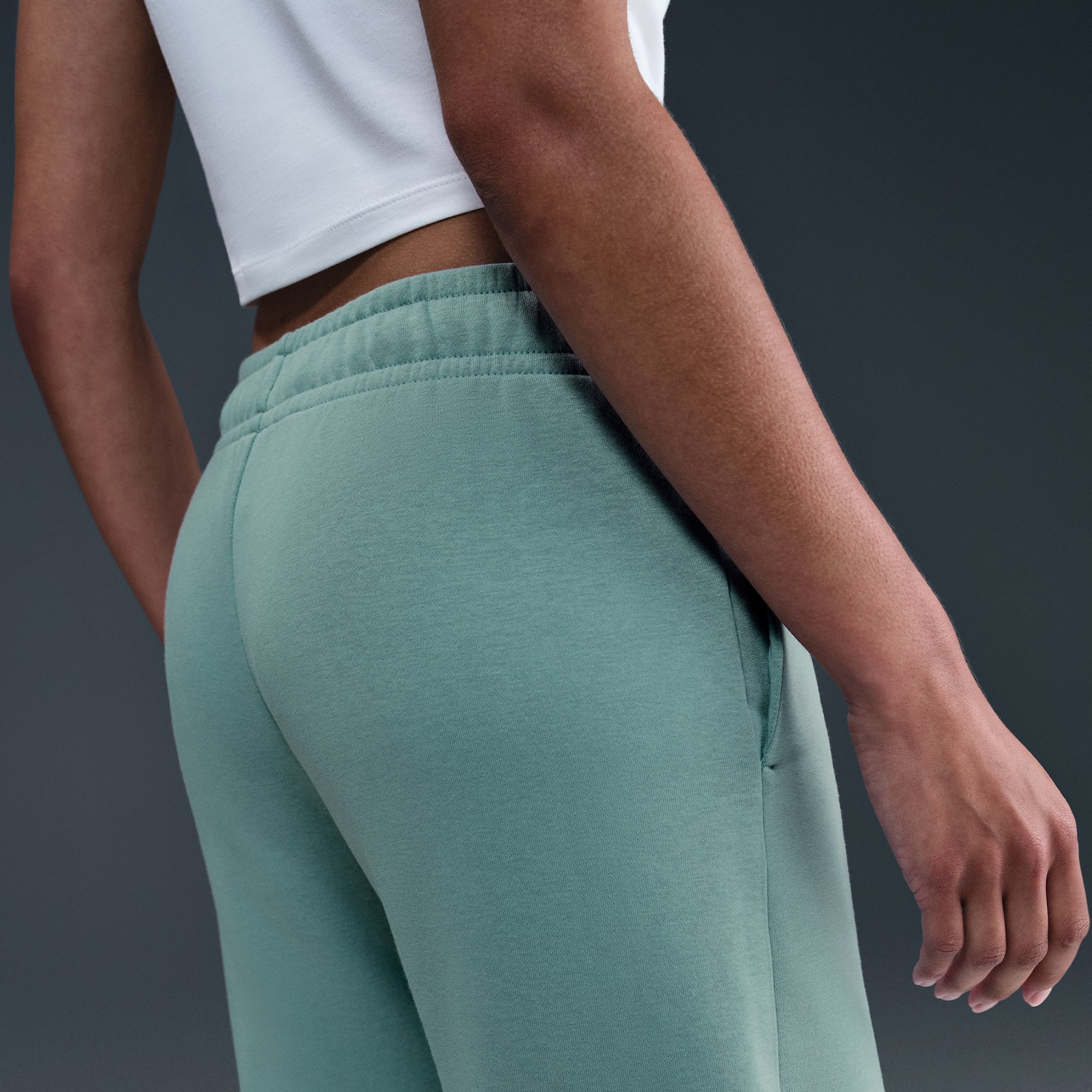 Nike Women's Sportswear Club Fleece Mid-Rise Wide-Leg Sweatpants product image
