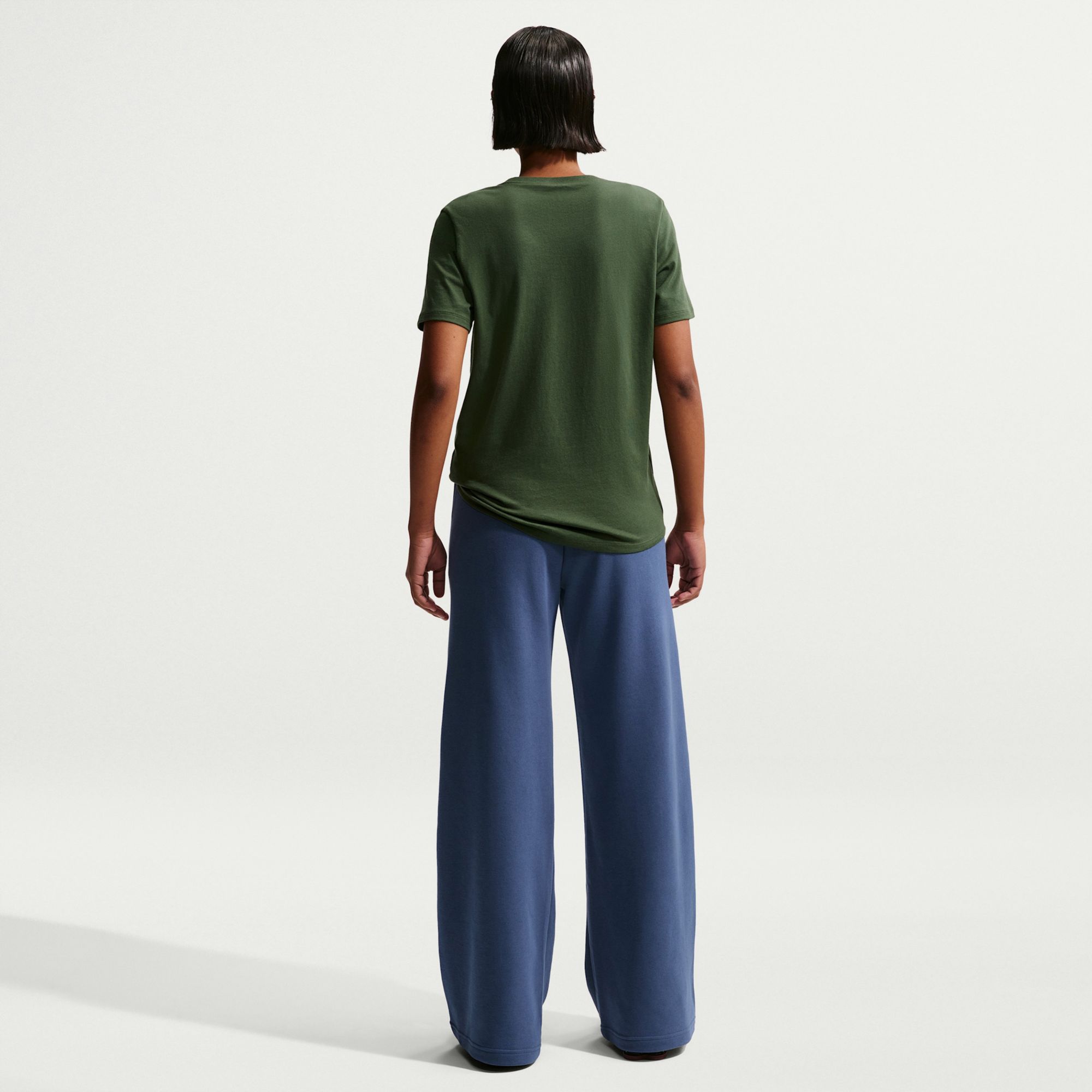 Nike Women's Sportswear Club Fleece Mid-Rise Wide-Leg Sweatpants product image