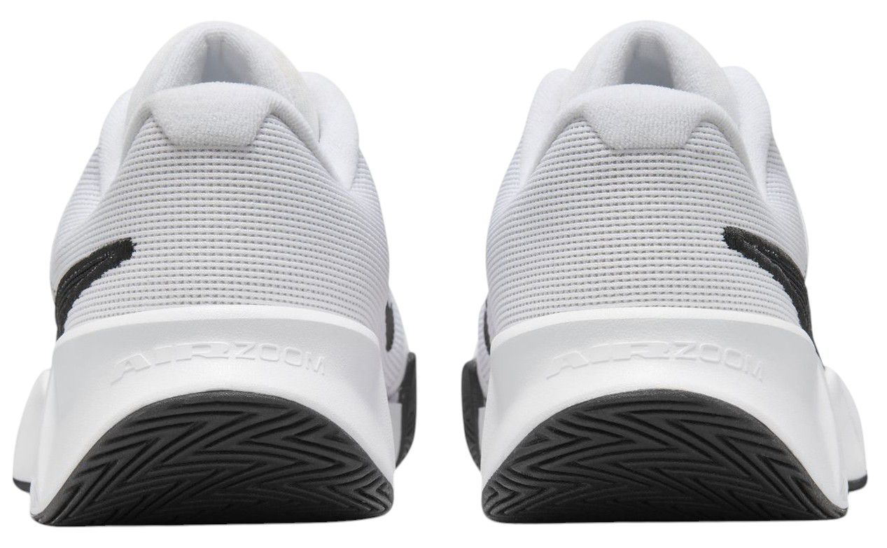 Nike Men's GP Challenge Pro Hard Court Tennis Shoes product image