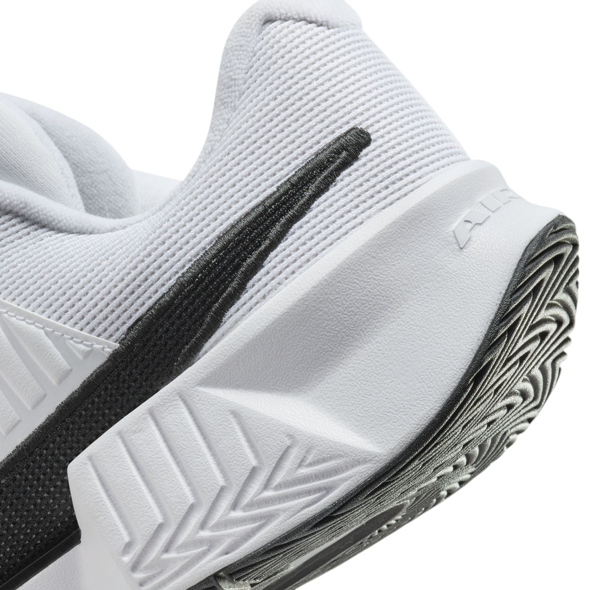 Nike Men's GP Challenge Pro Hard Court Tennis Shoes product image