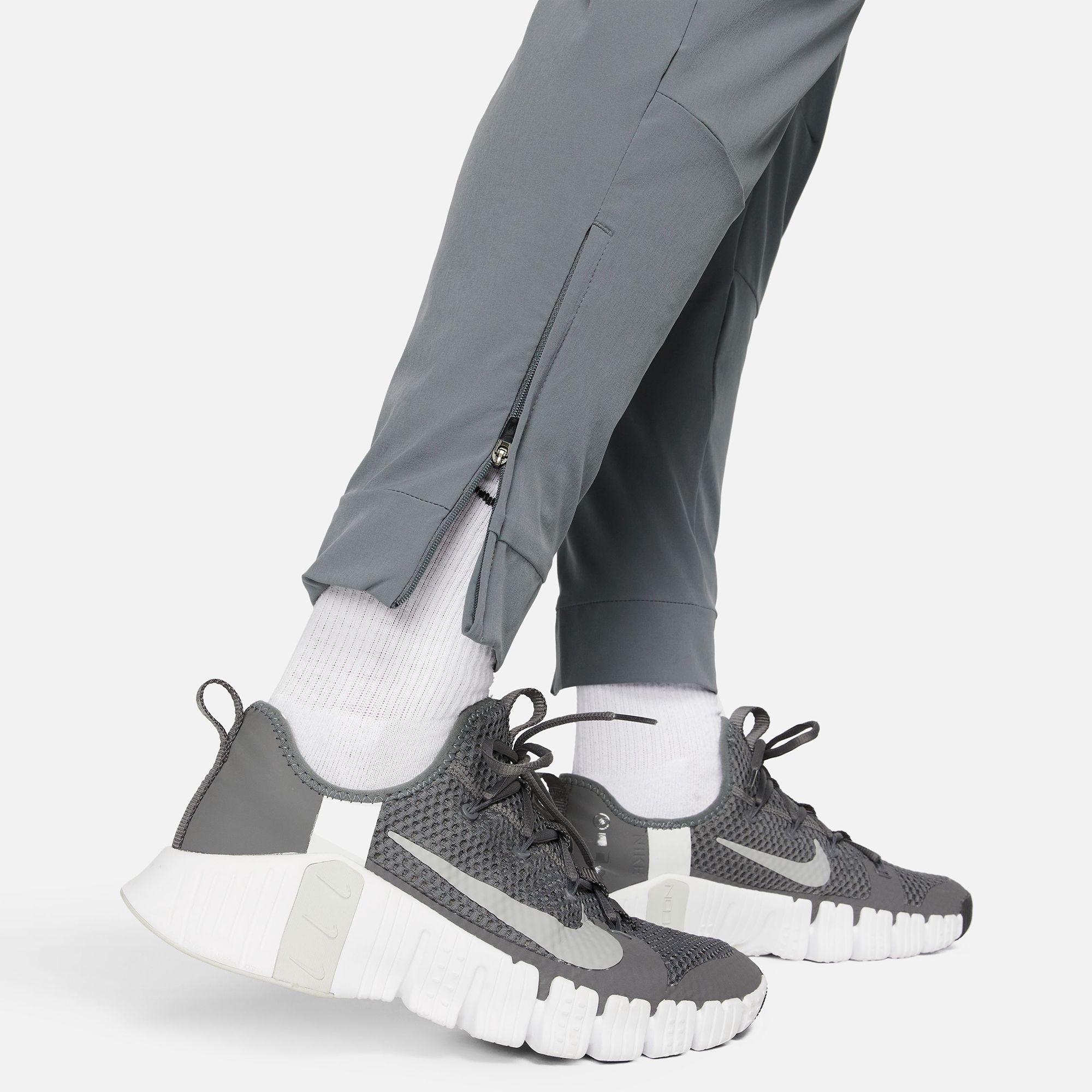Nike Men's Dri-FIT Unlimited Tapered Versatile Pants product image