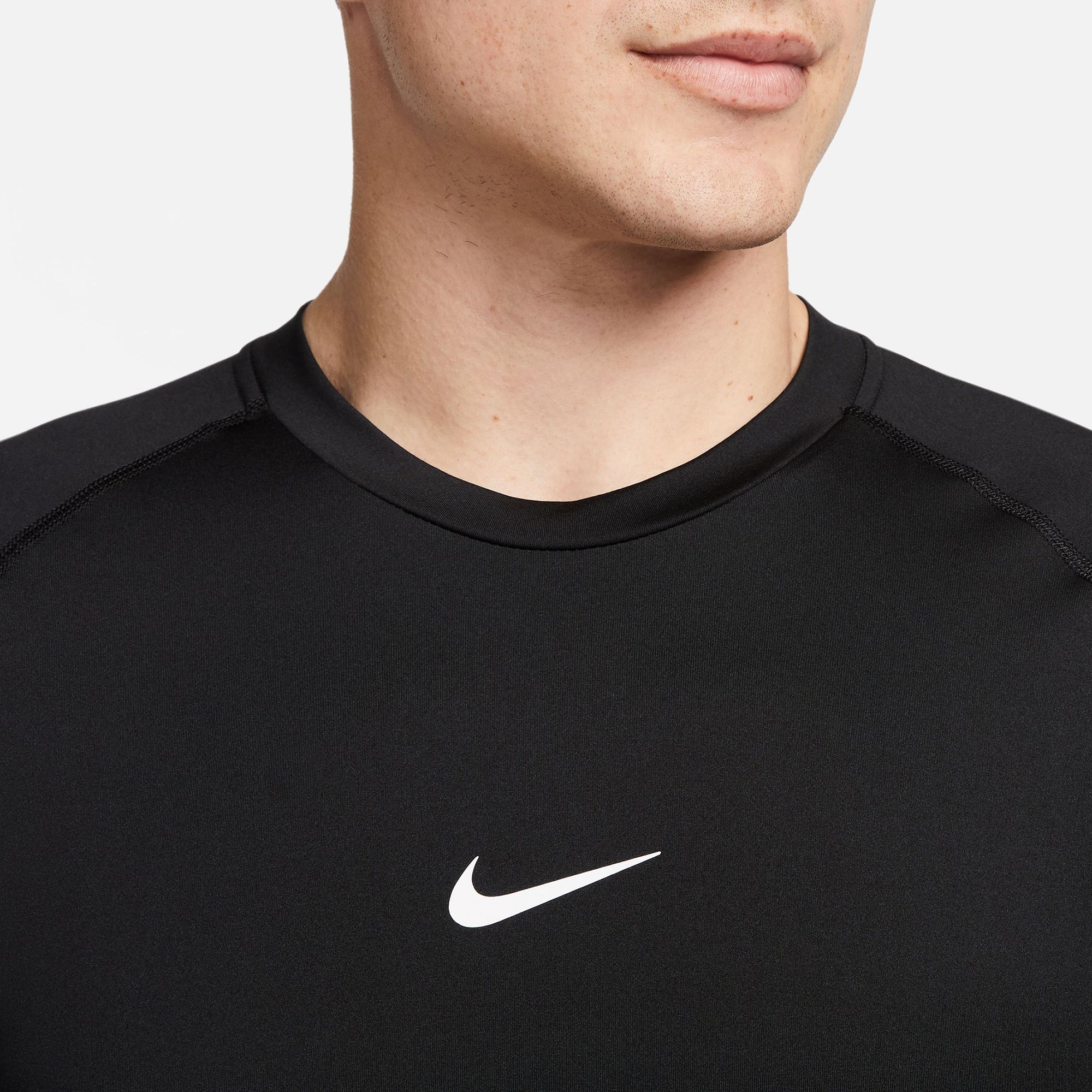 Nike Men's Pro Dri-FIT Slim Fit Short Sleeve T-Shirt
