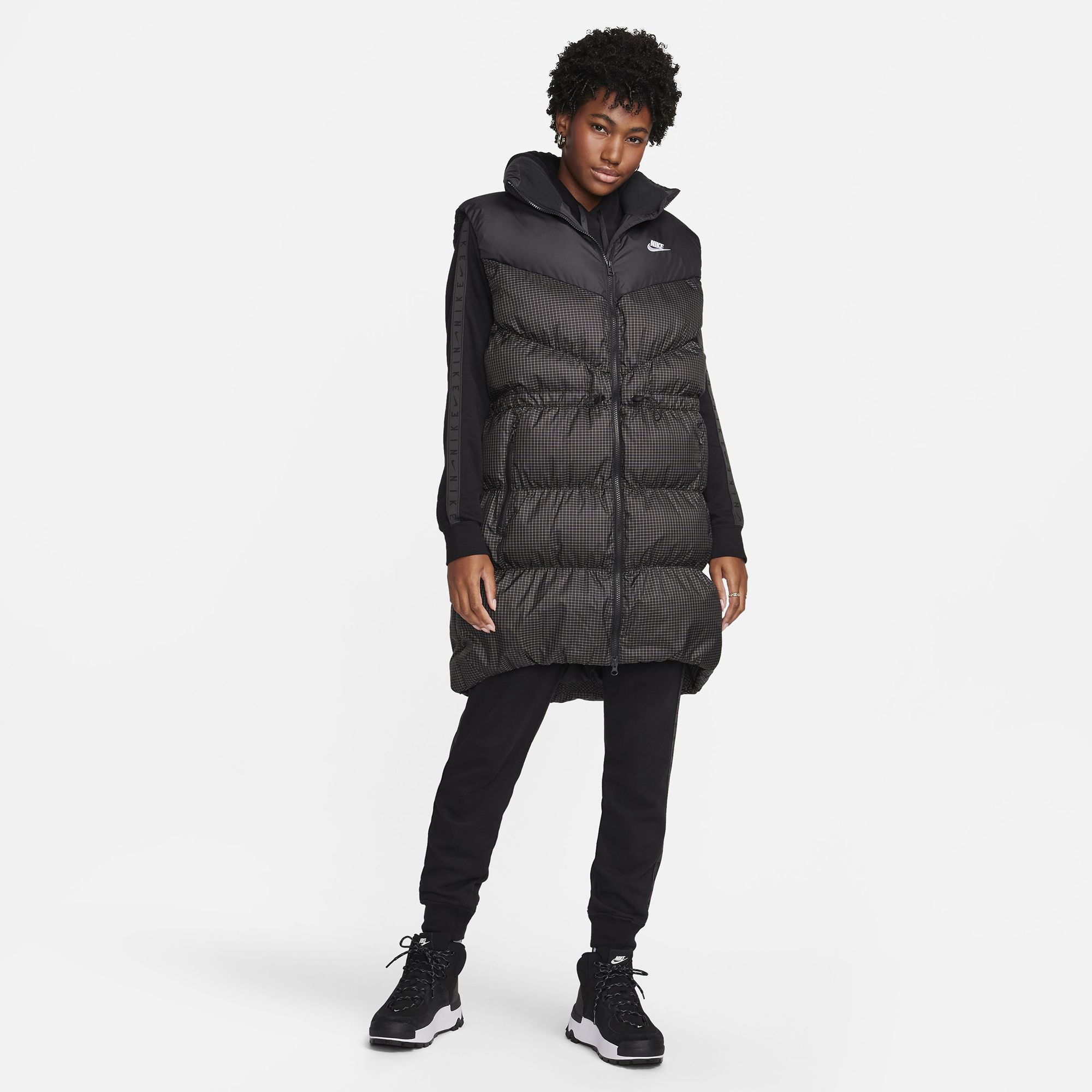 Nike Sportswear Women s Windpuffer Therma FIT Loose Long Puffer Vest