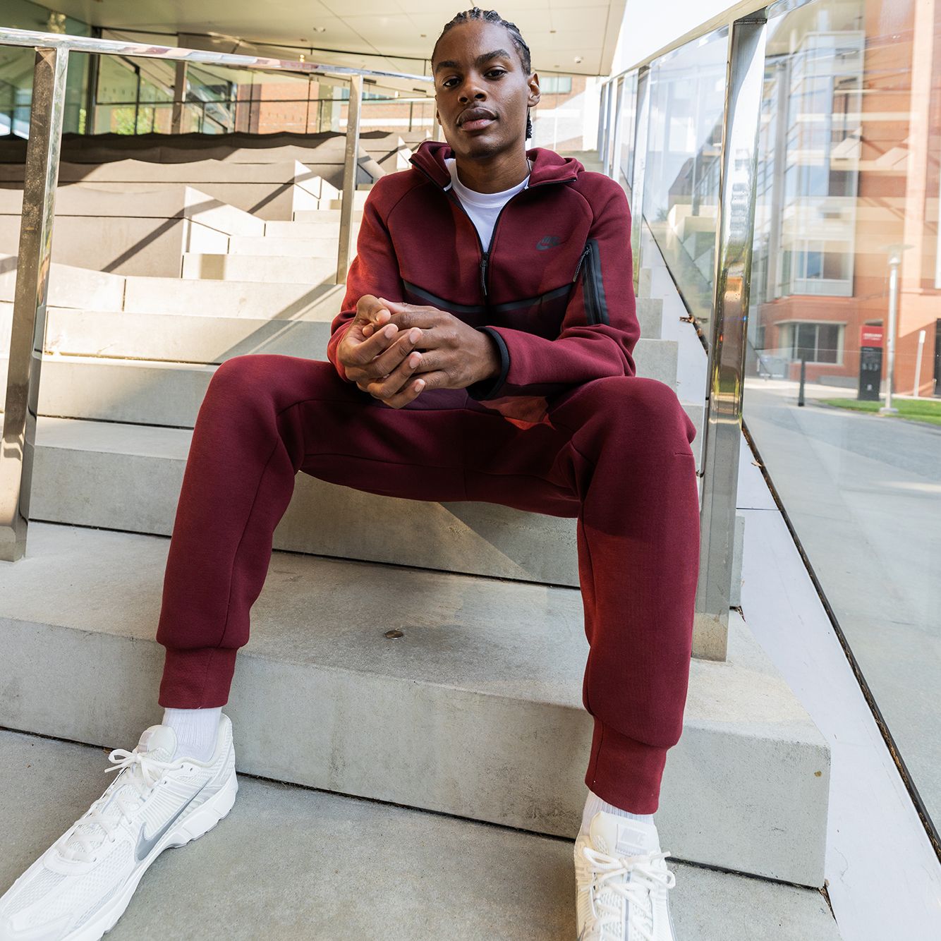 Nike Men's Zoom Vomero 5 Shoes product image