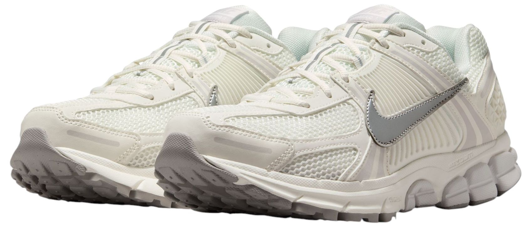 Nike Men's Zoom Vomero 5 Shoes product image