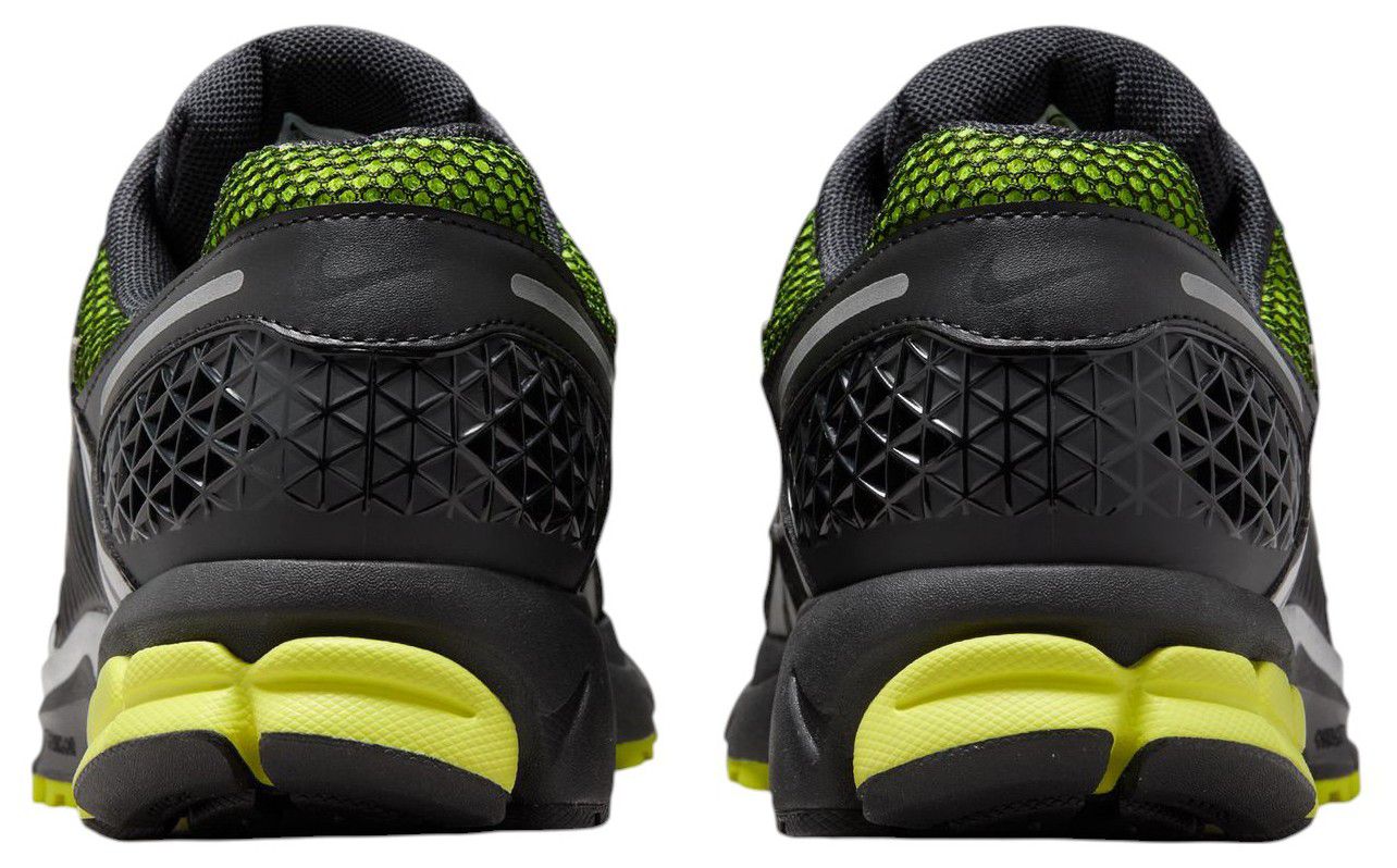 Nike Men's Zoom Vomero 5 Shoes product image