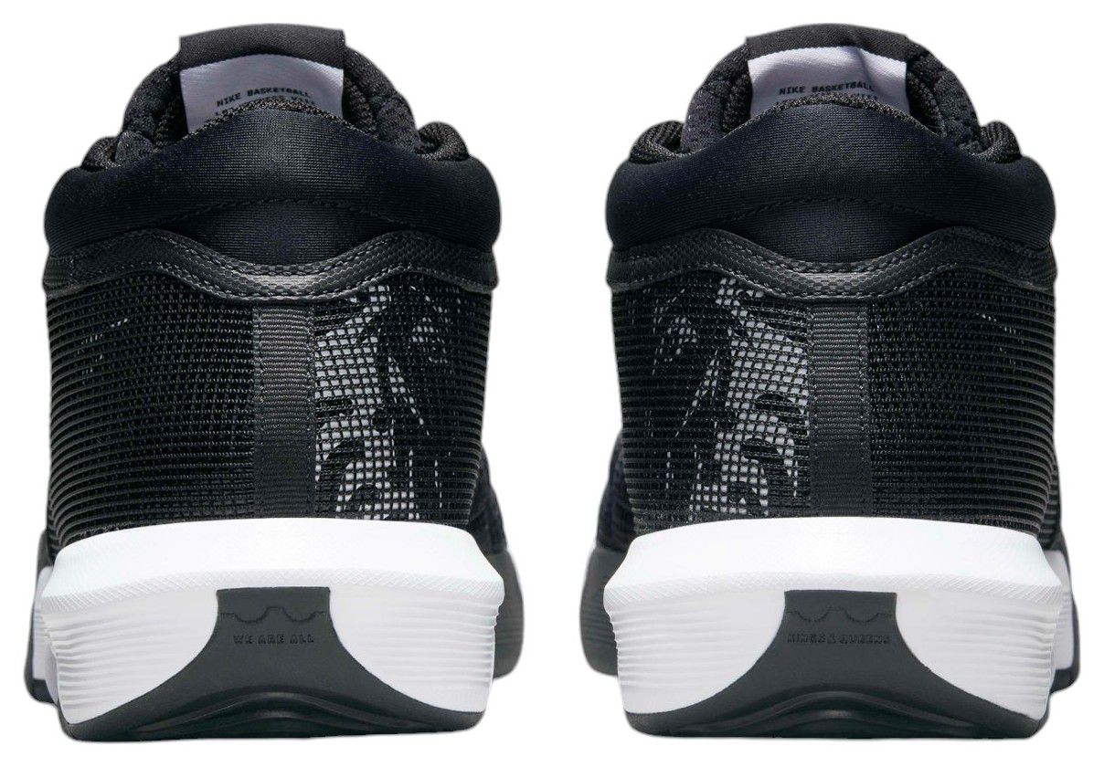 Nike LeBron Witness 8 Basketball Shoes product image