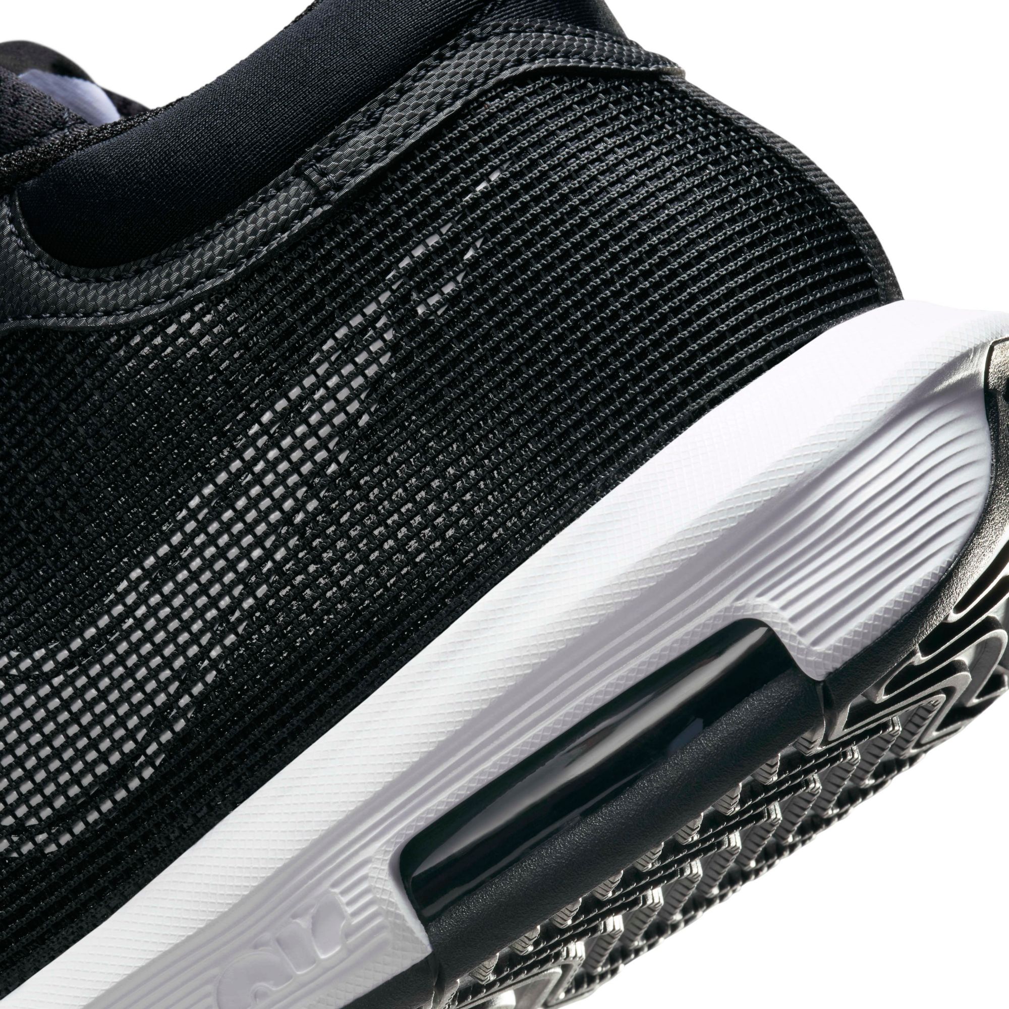 Nike LeBron Witness 8 Basketball Shoes product image