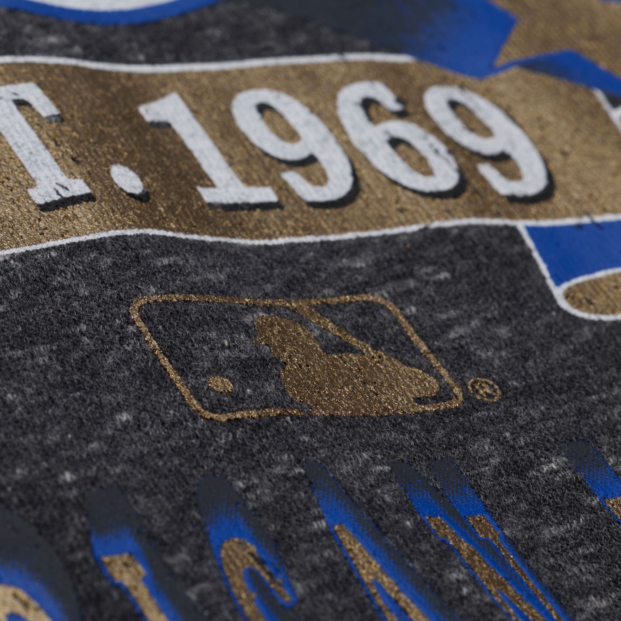 Mitchell & Ness Women's Kansas City Royals Black Enxyme Star Crewneck Sweatshirt product image