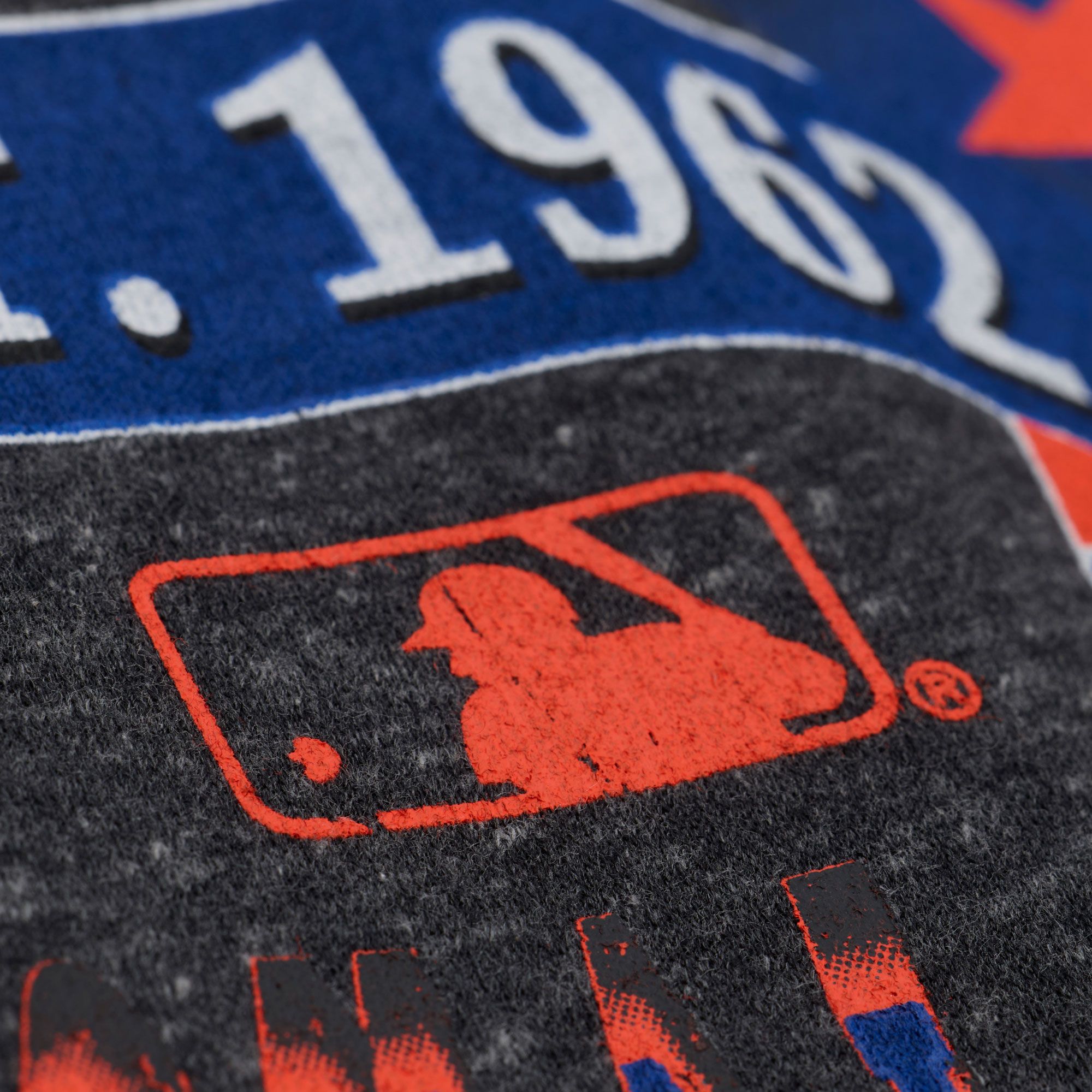 Mitchell & Ness Women's New York Mets Black Enxyme Star Crewneck Sweatshirt product image